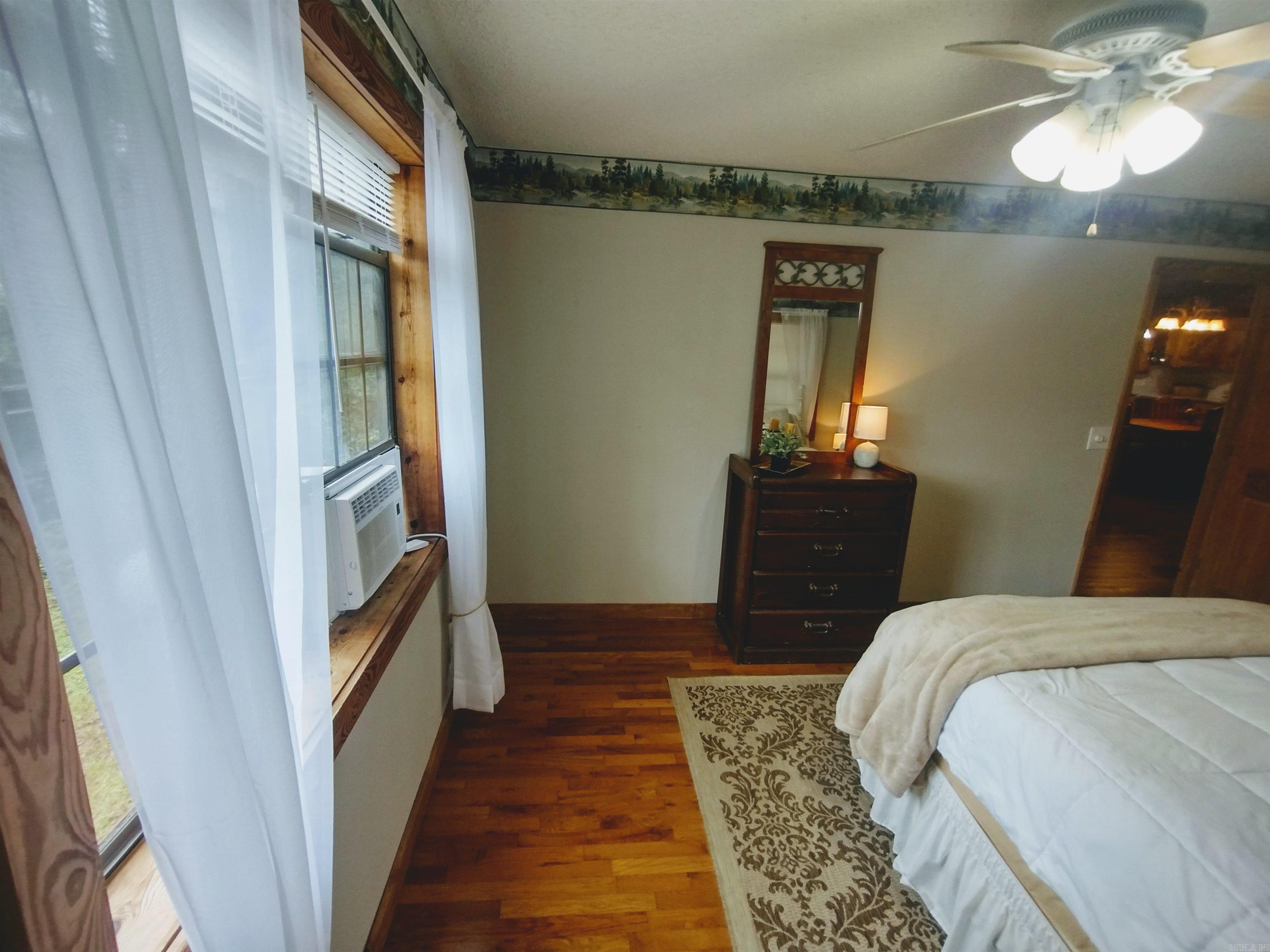 300 Arrow Head Property Photo 15