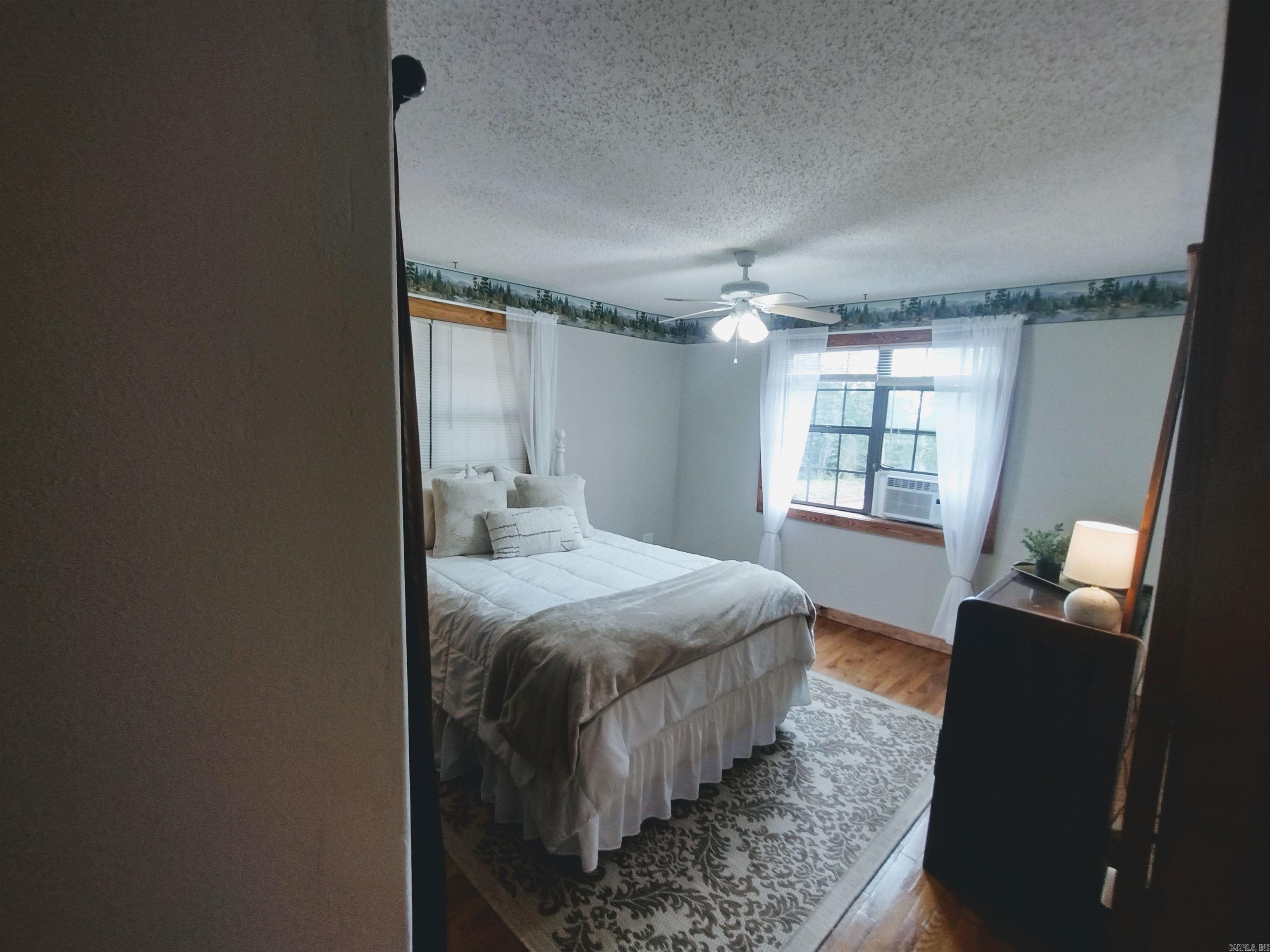 300 Arrow Head Property Photo 19