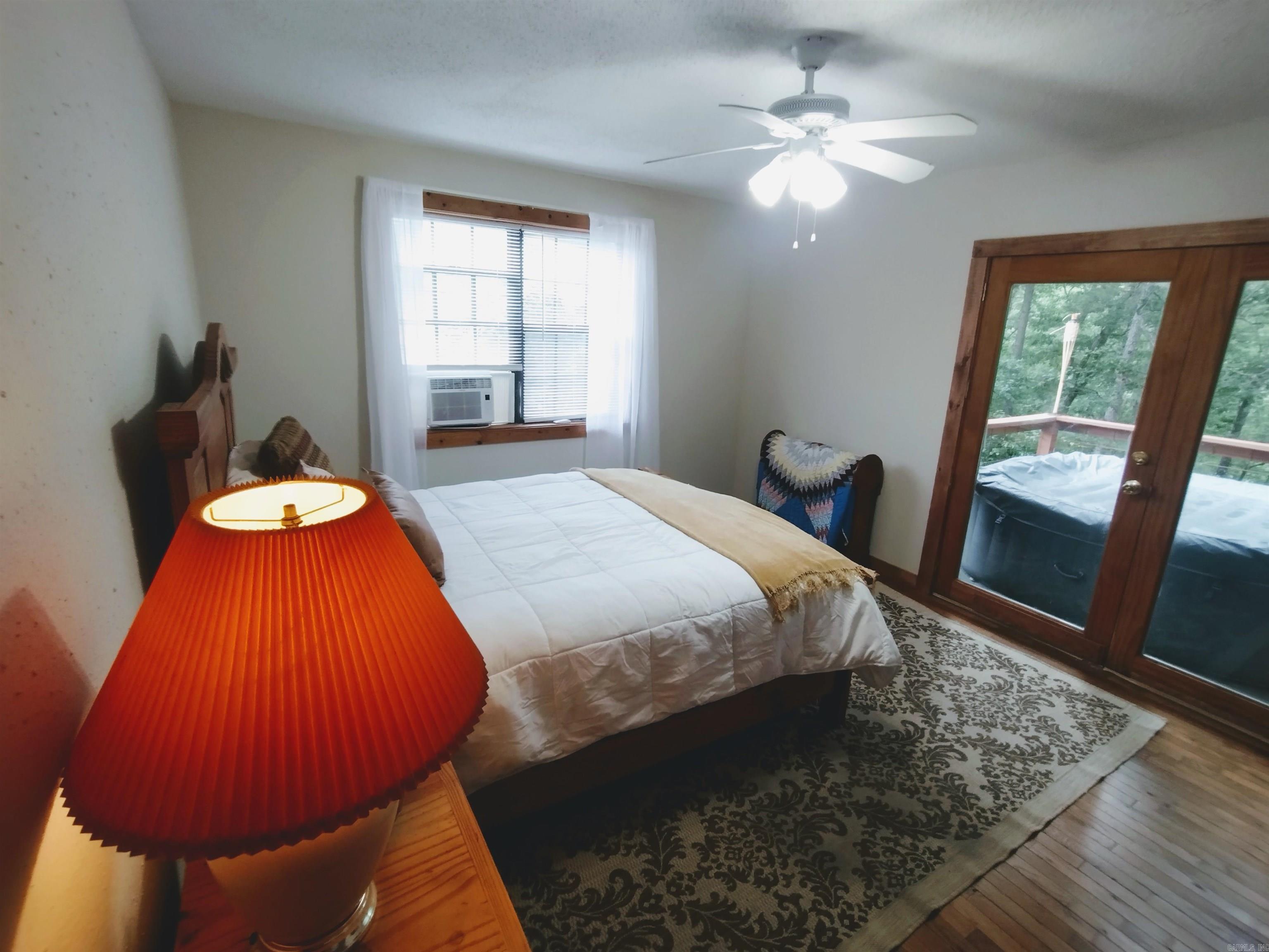 300 Arrow Head Property Photo 20