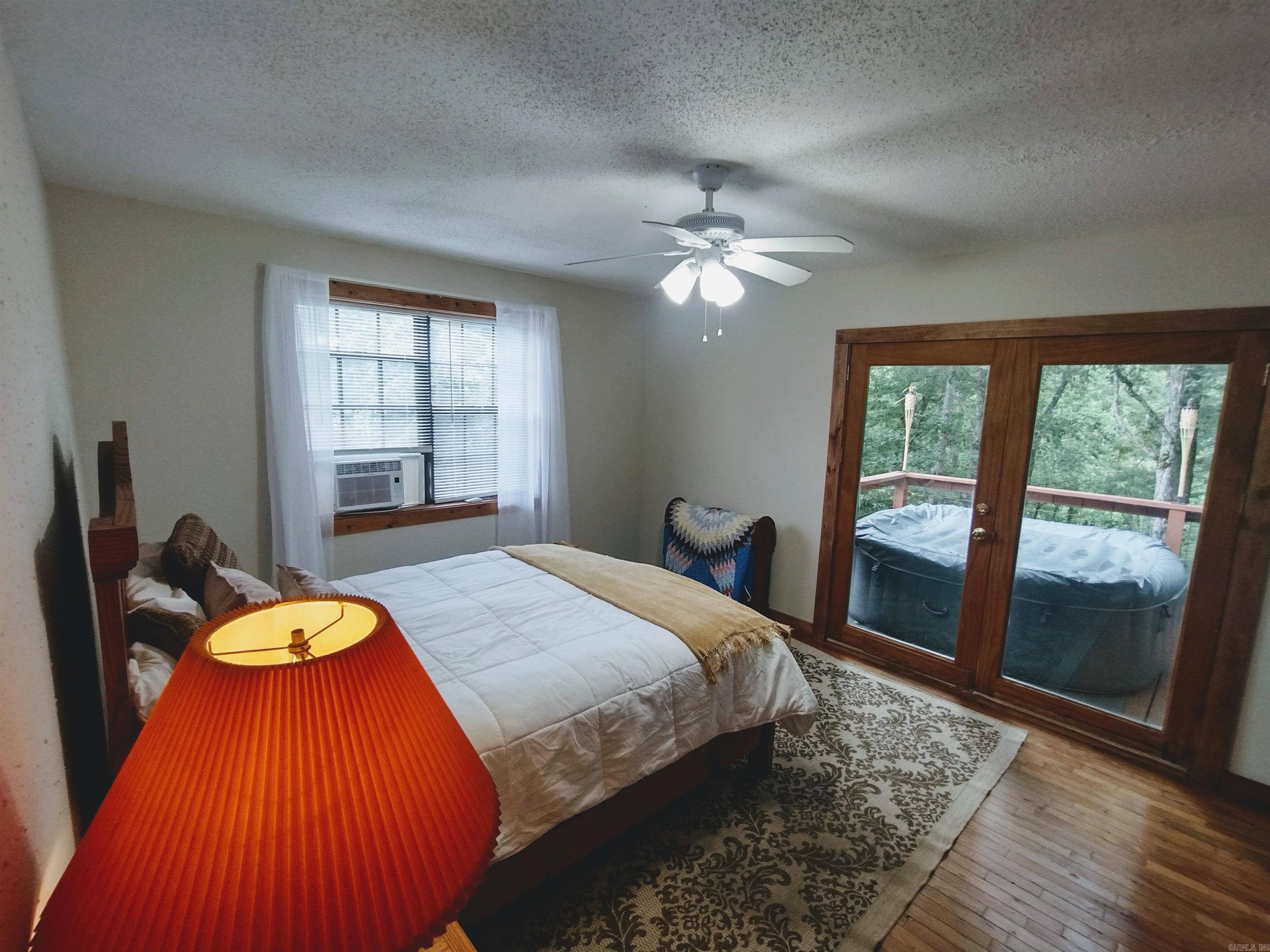 300 Arrow Head Property Photo 25