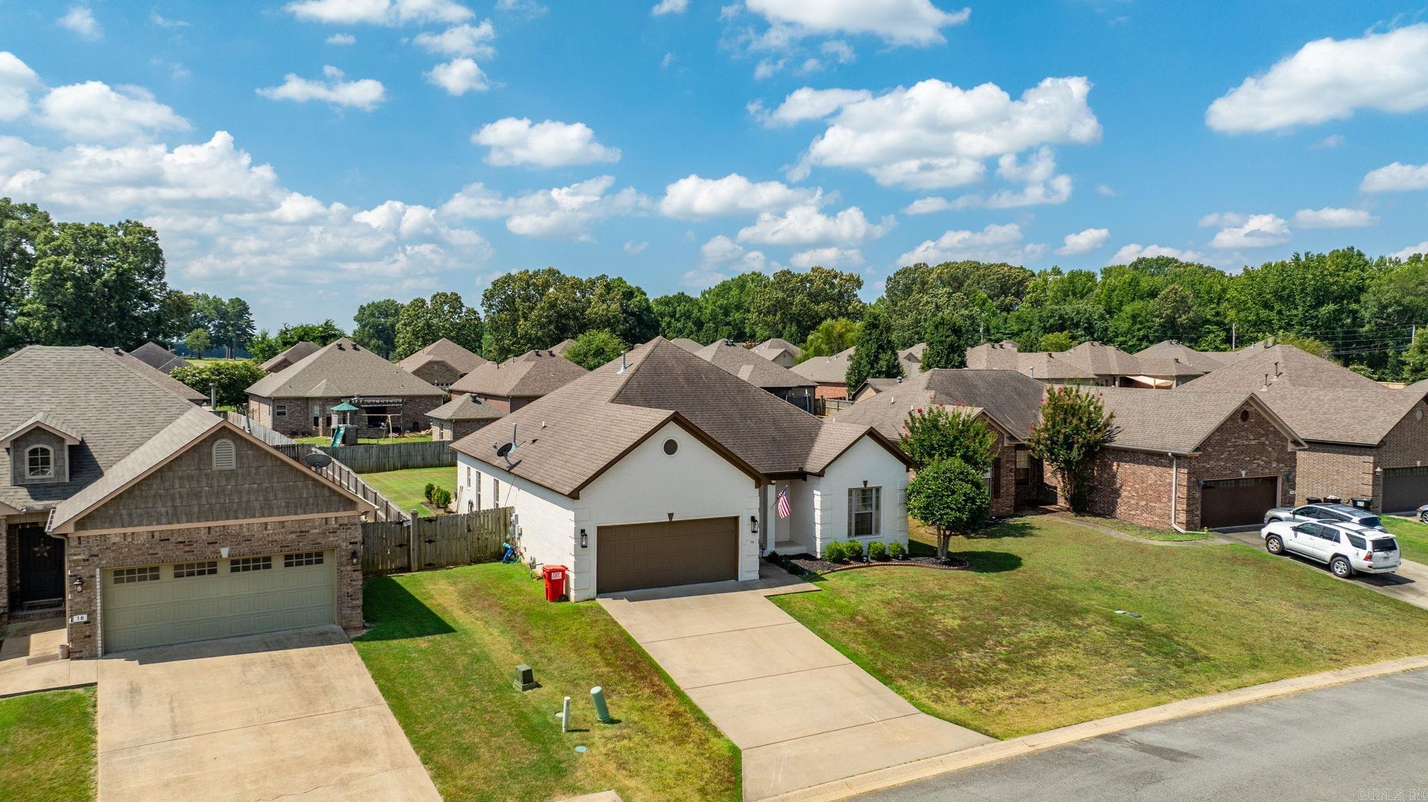 16 Oak Tree Circle Property Photo 4