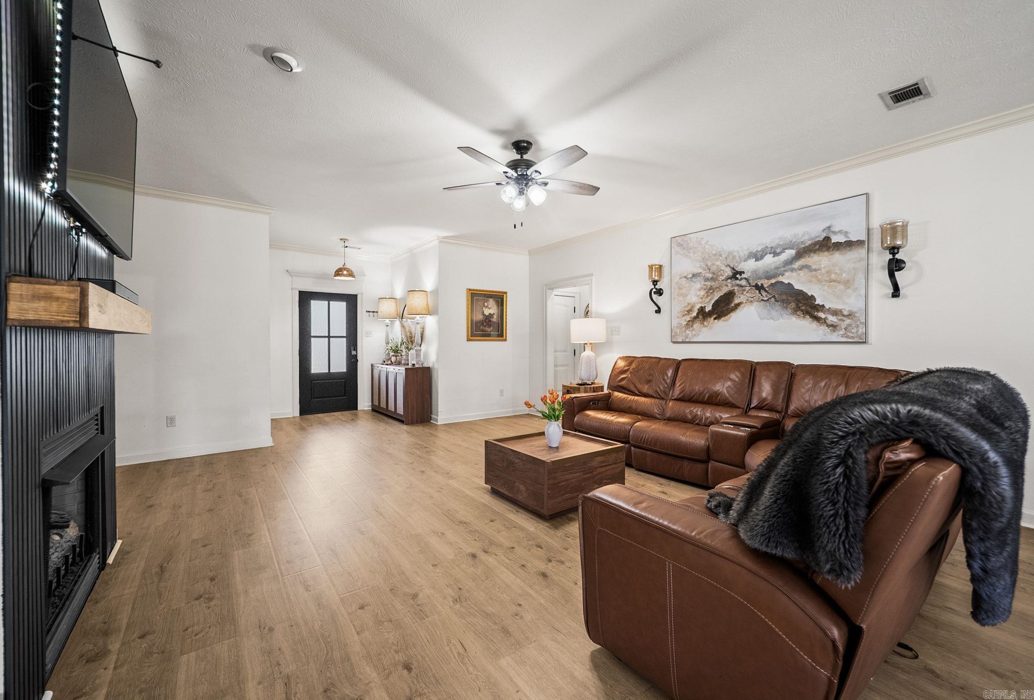 16 Oak Tree Circle Property Photo 8