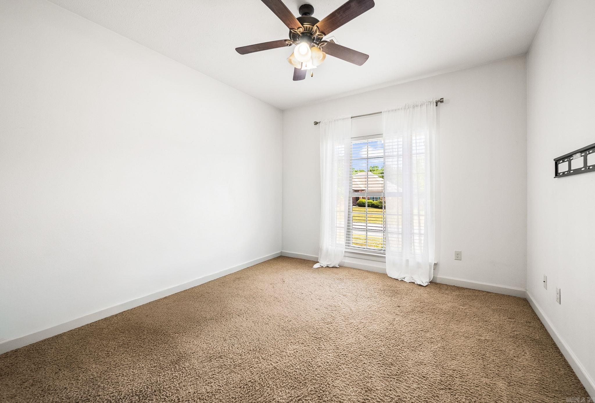 16 Oak Tree Circle Property Photo 38