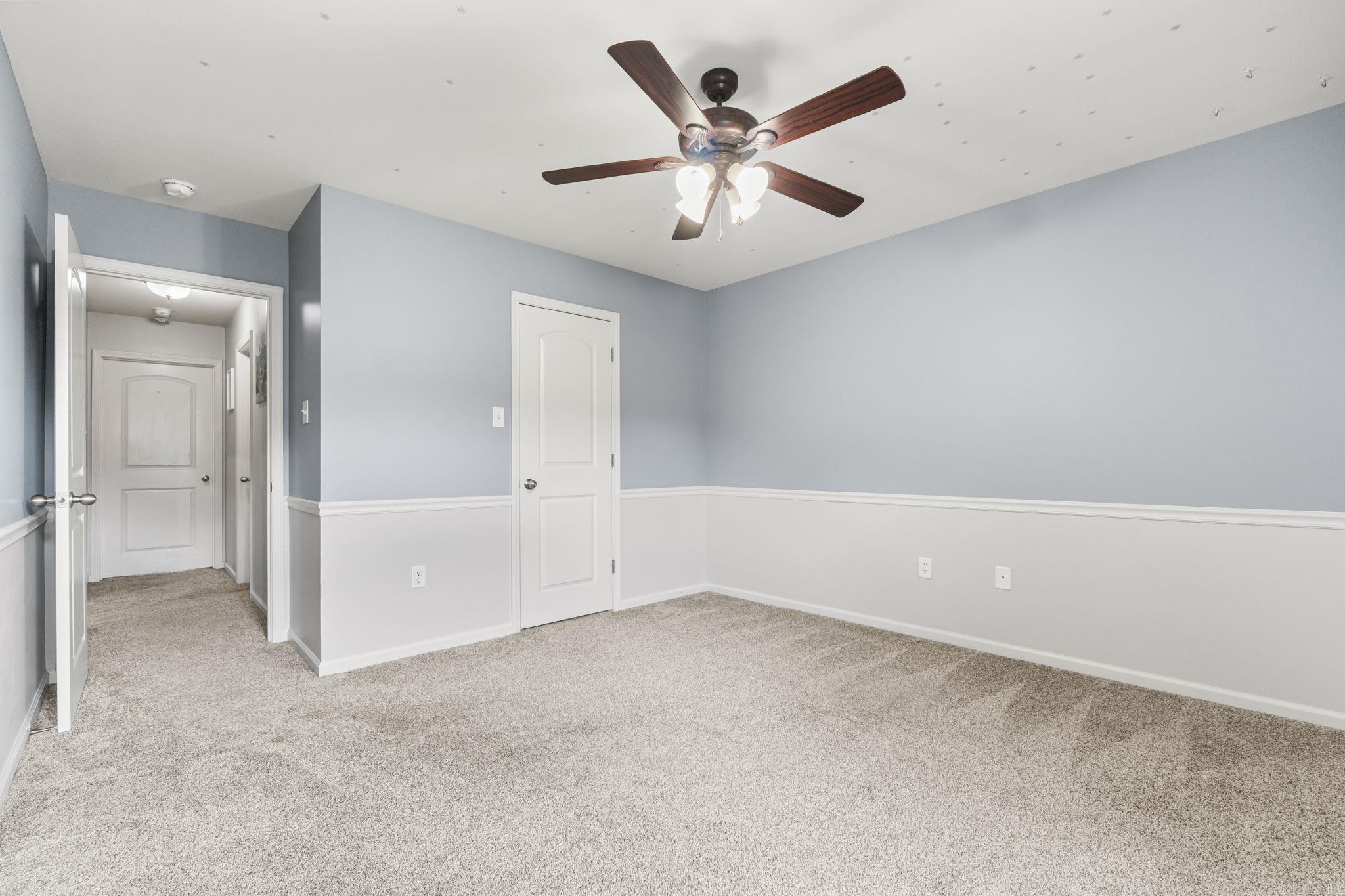 2902 Millbrook Drive Property Photo 28