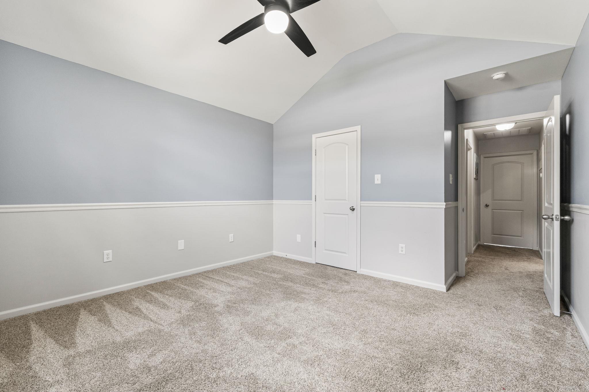 2902 Millbrook Drive Property Photo 31