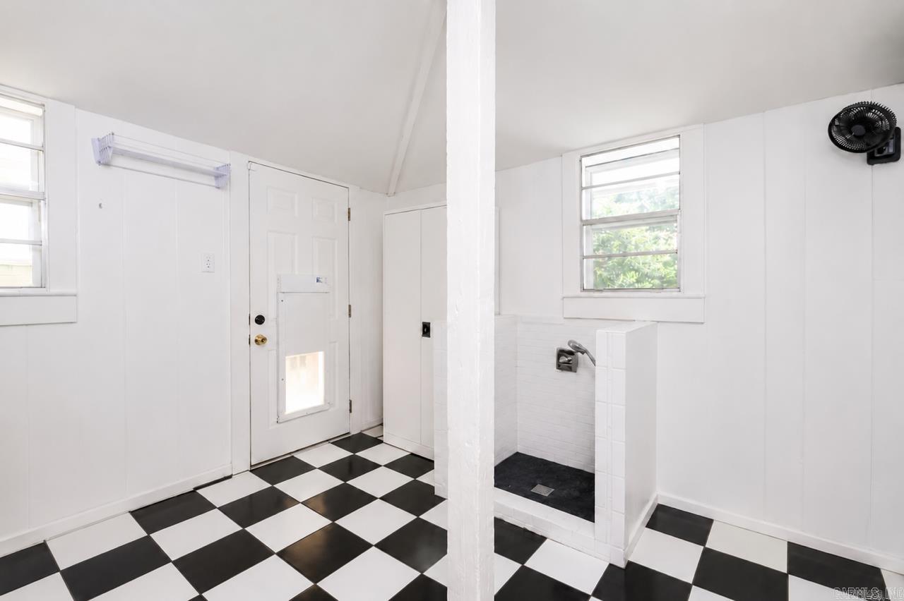 1123 Kavanaugh Boulevard Property Photo 24