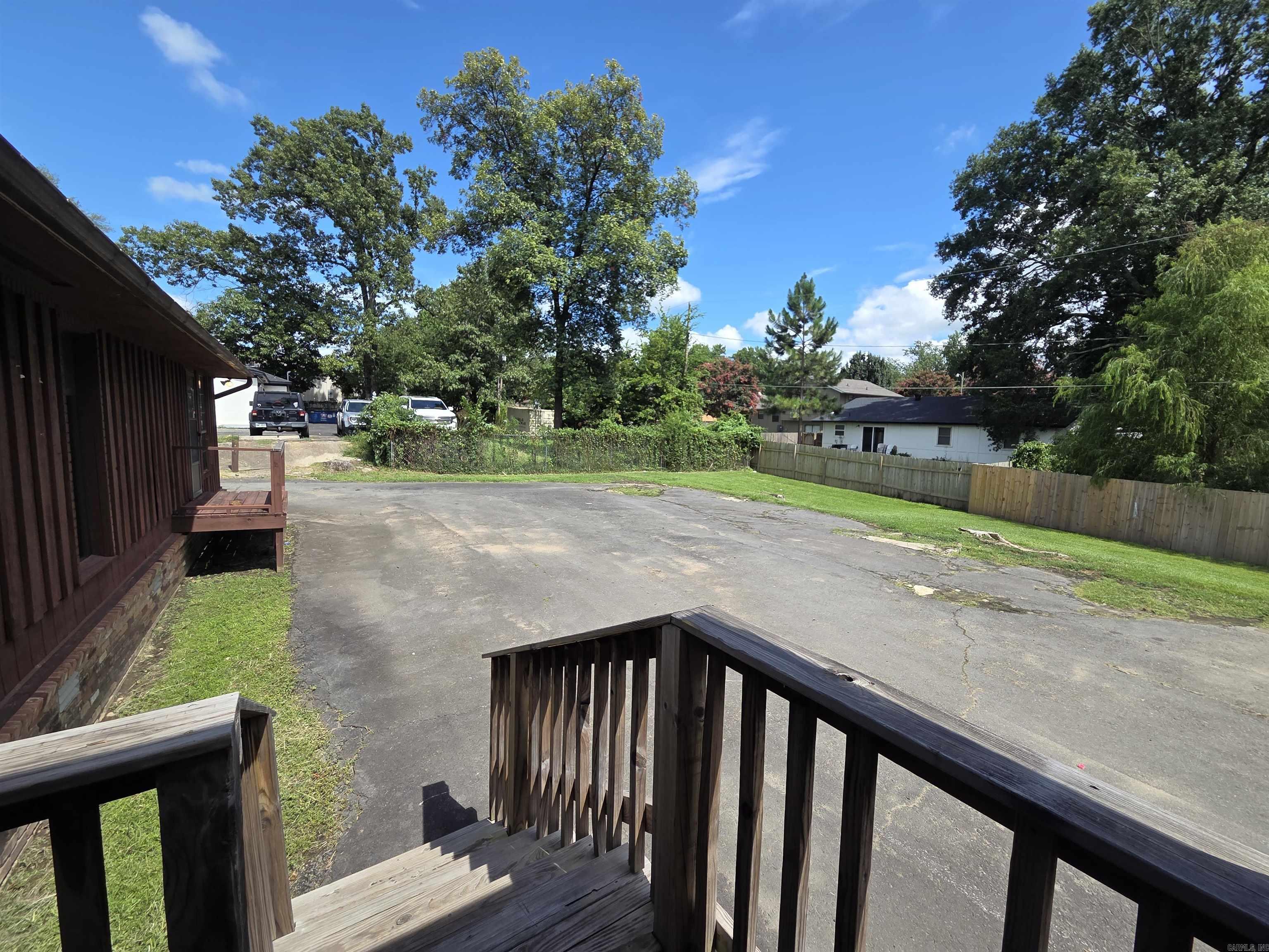 3006 E Kiehl Avenue Property Photo 3