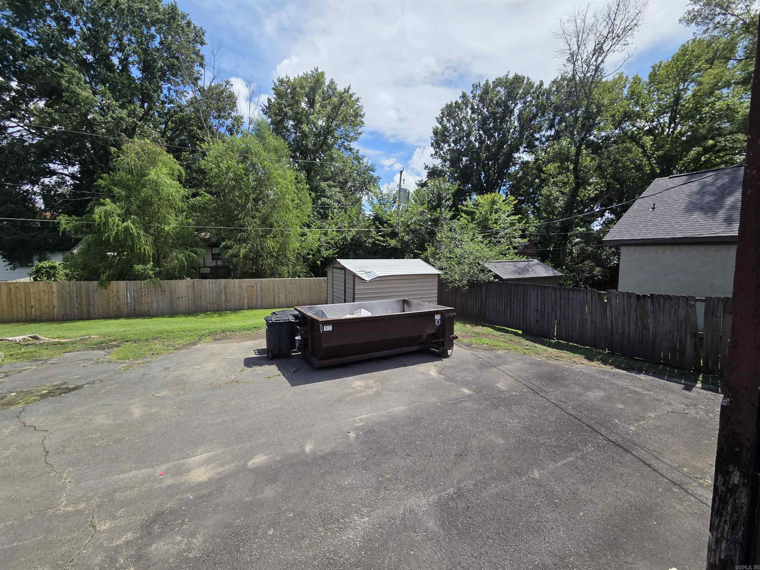 3006 E Kiehl Avenue Property Photo 4
