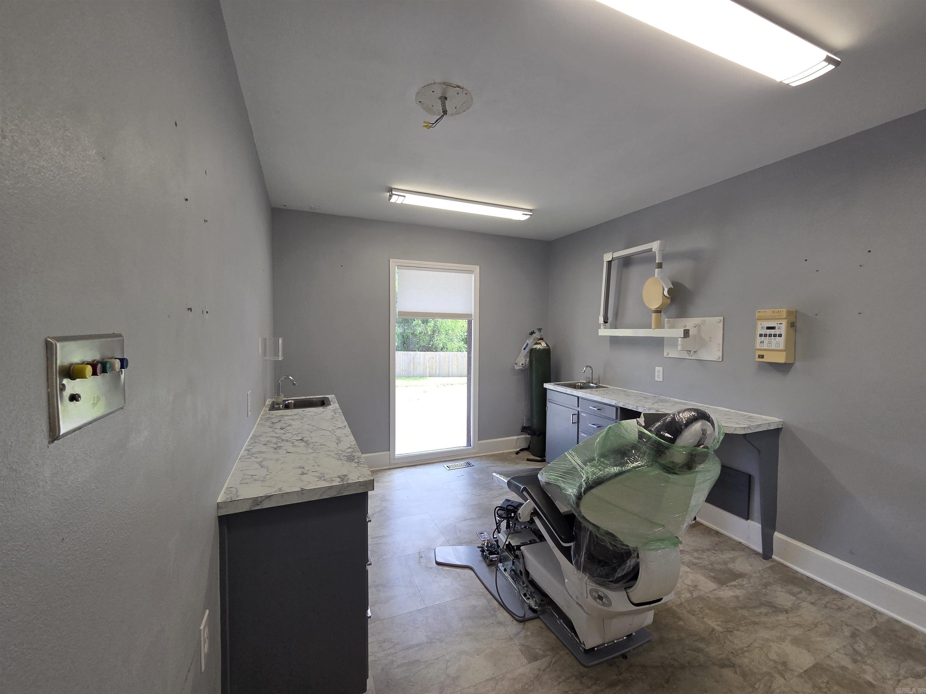 3006 E Kiehl Avenue Property Photo 12