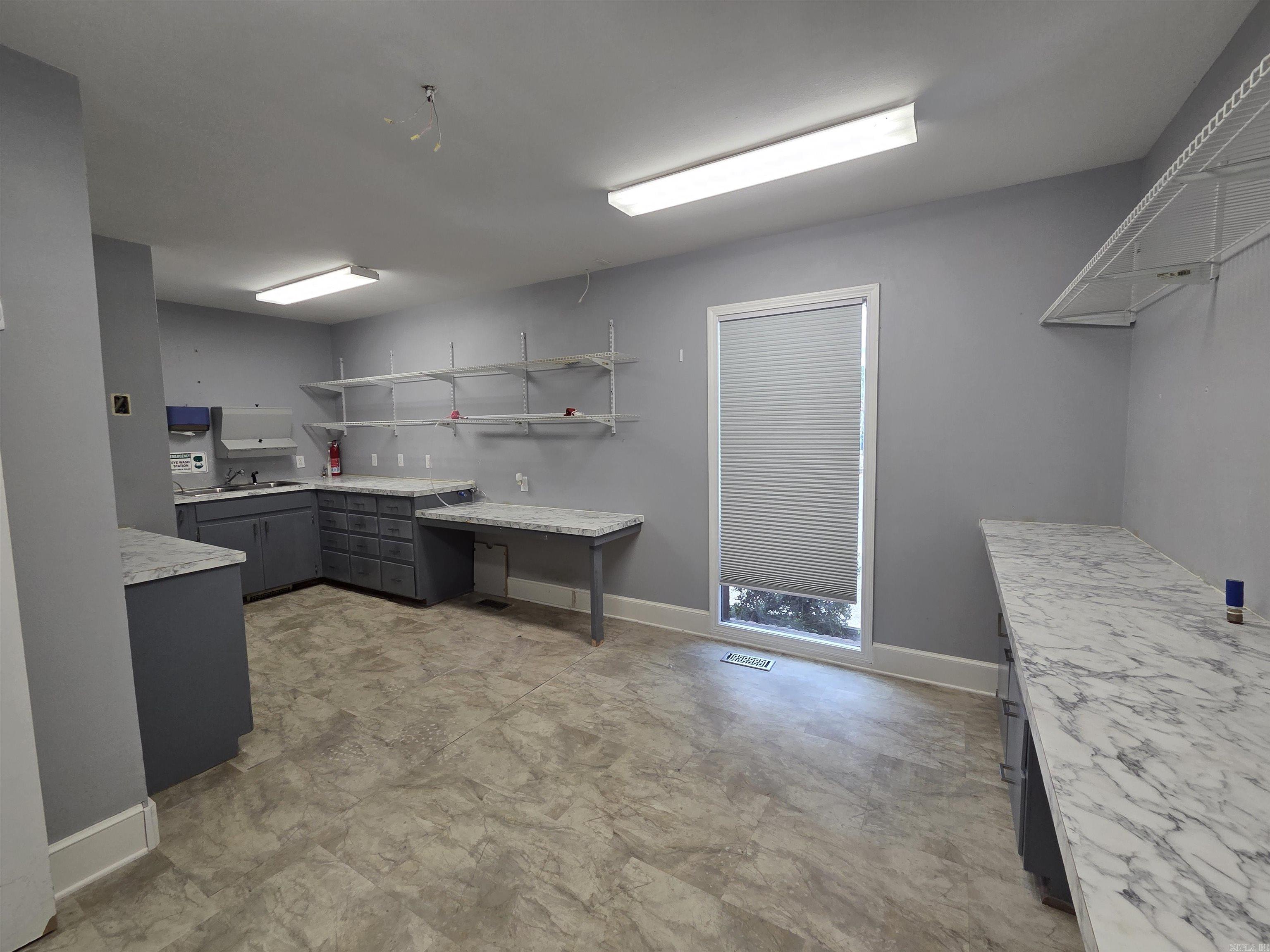 3006 E Kiehl Avenue Property Photo 20