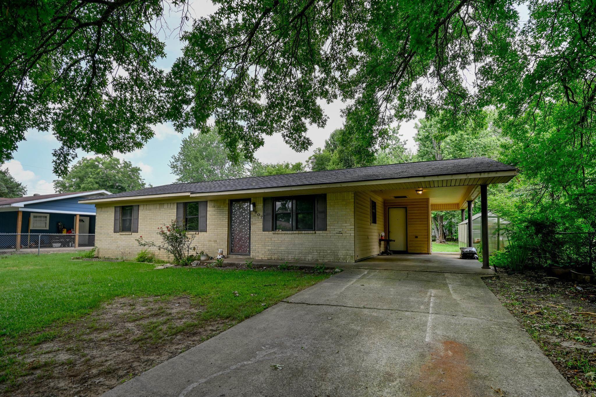1807 Lena Property Photo 16