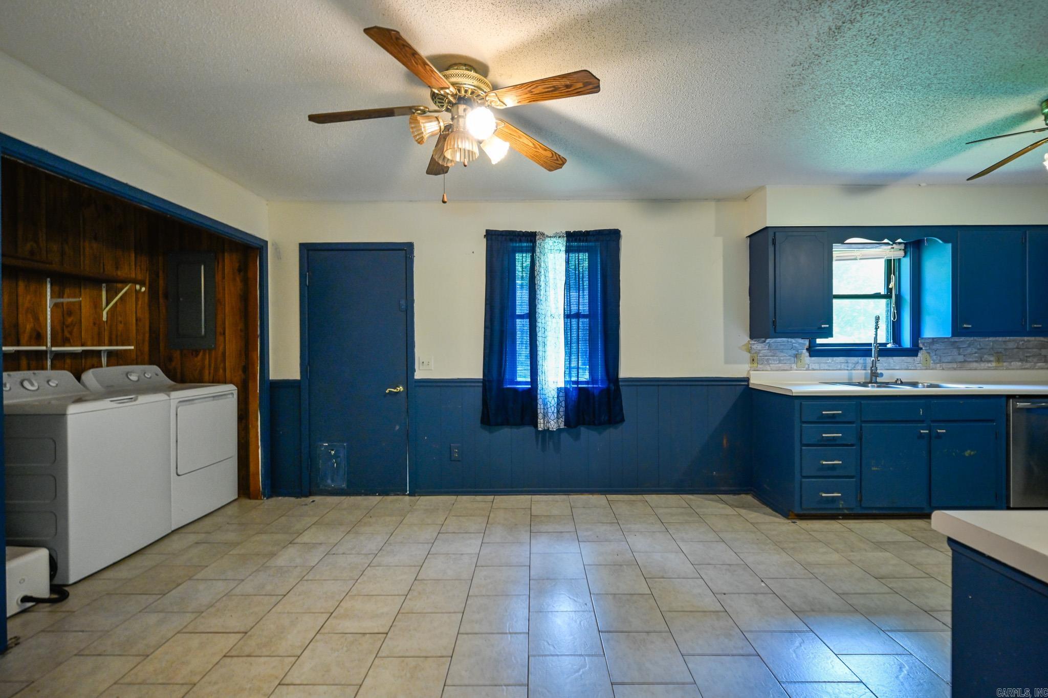 1807 Lena Property Photo 19
