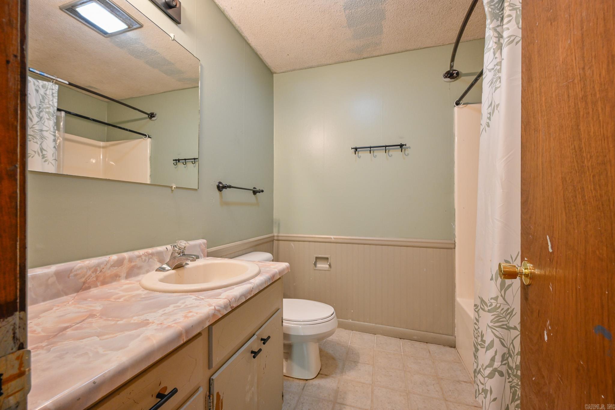 1807 Lena Property Photo 44