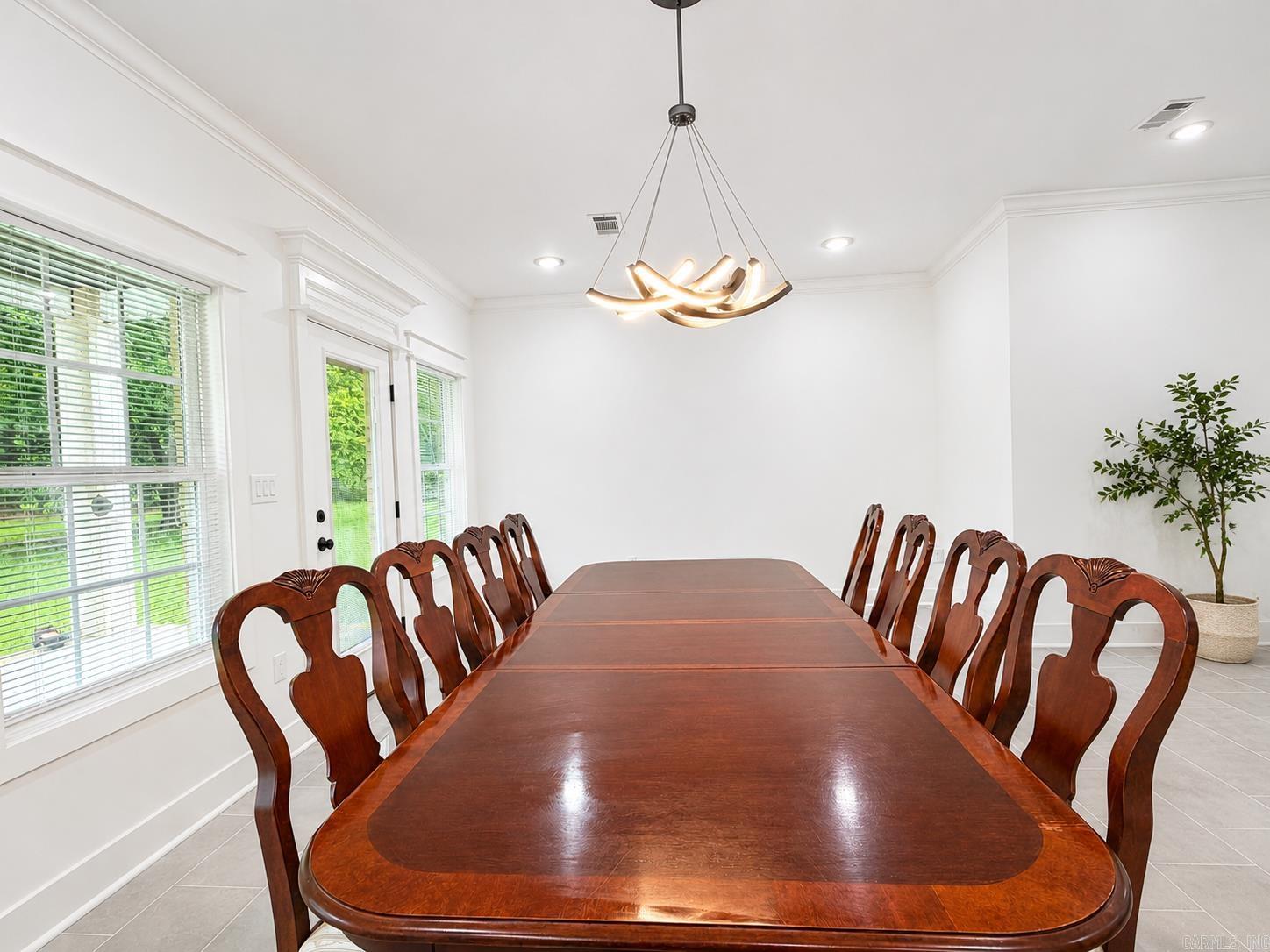 1607 Daybreak Drive Property Photo 3