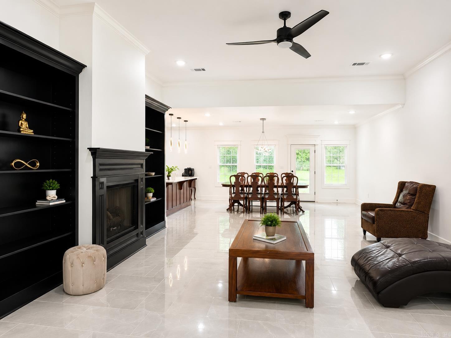 1607 Daybreak Drive Property Photo 4