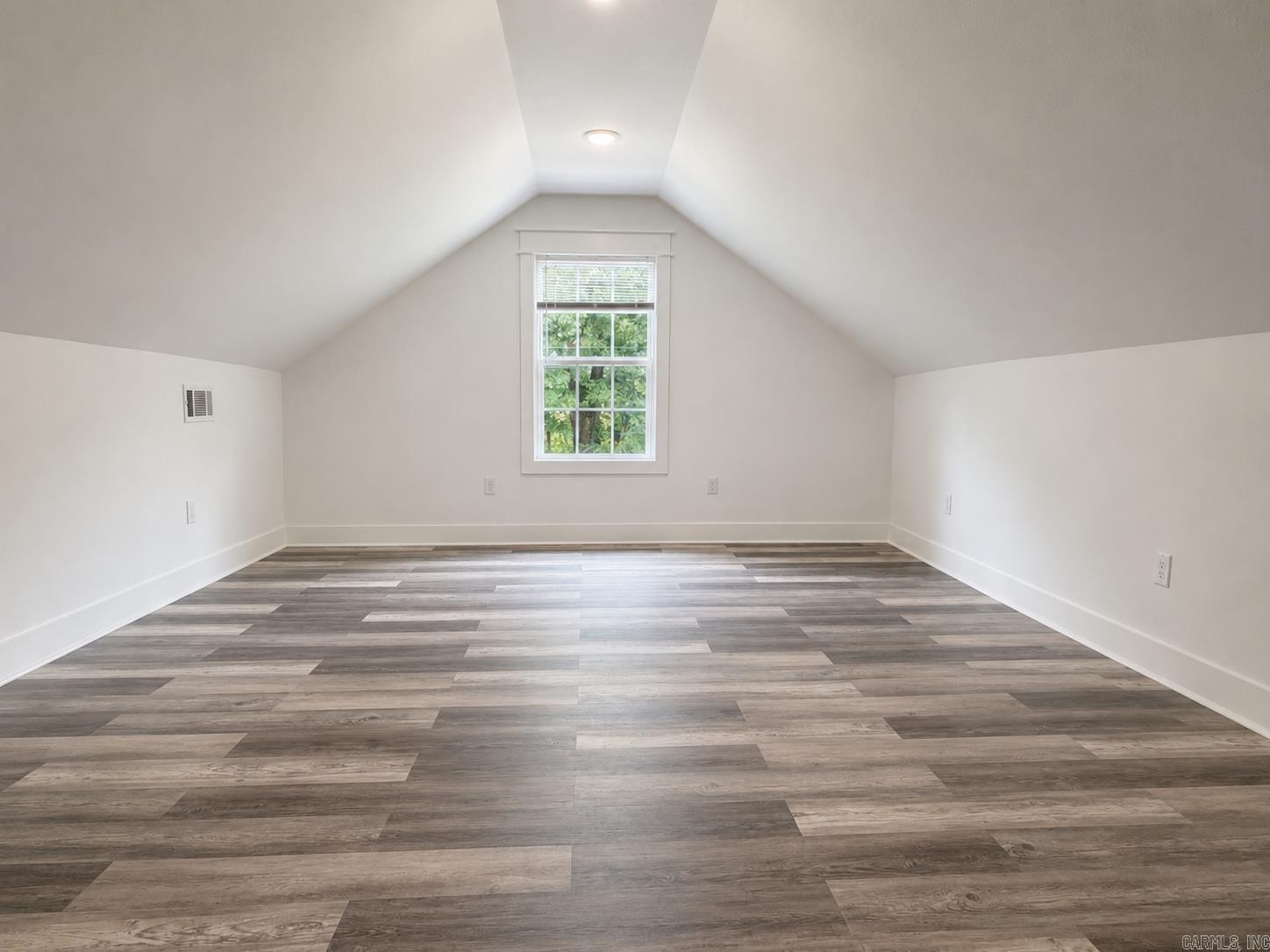 1607 Daybreak Drive Property Photo 16