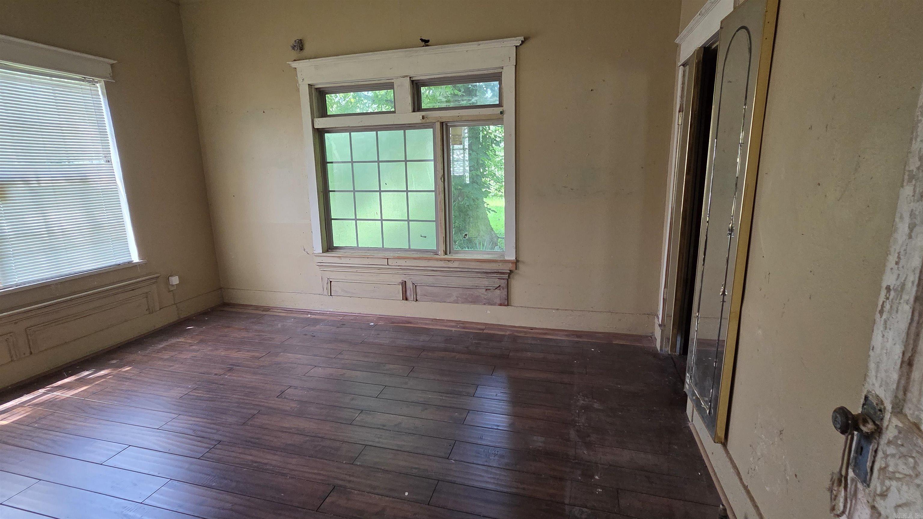 1421 Maple Street Property Photo 5