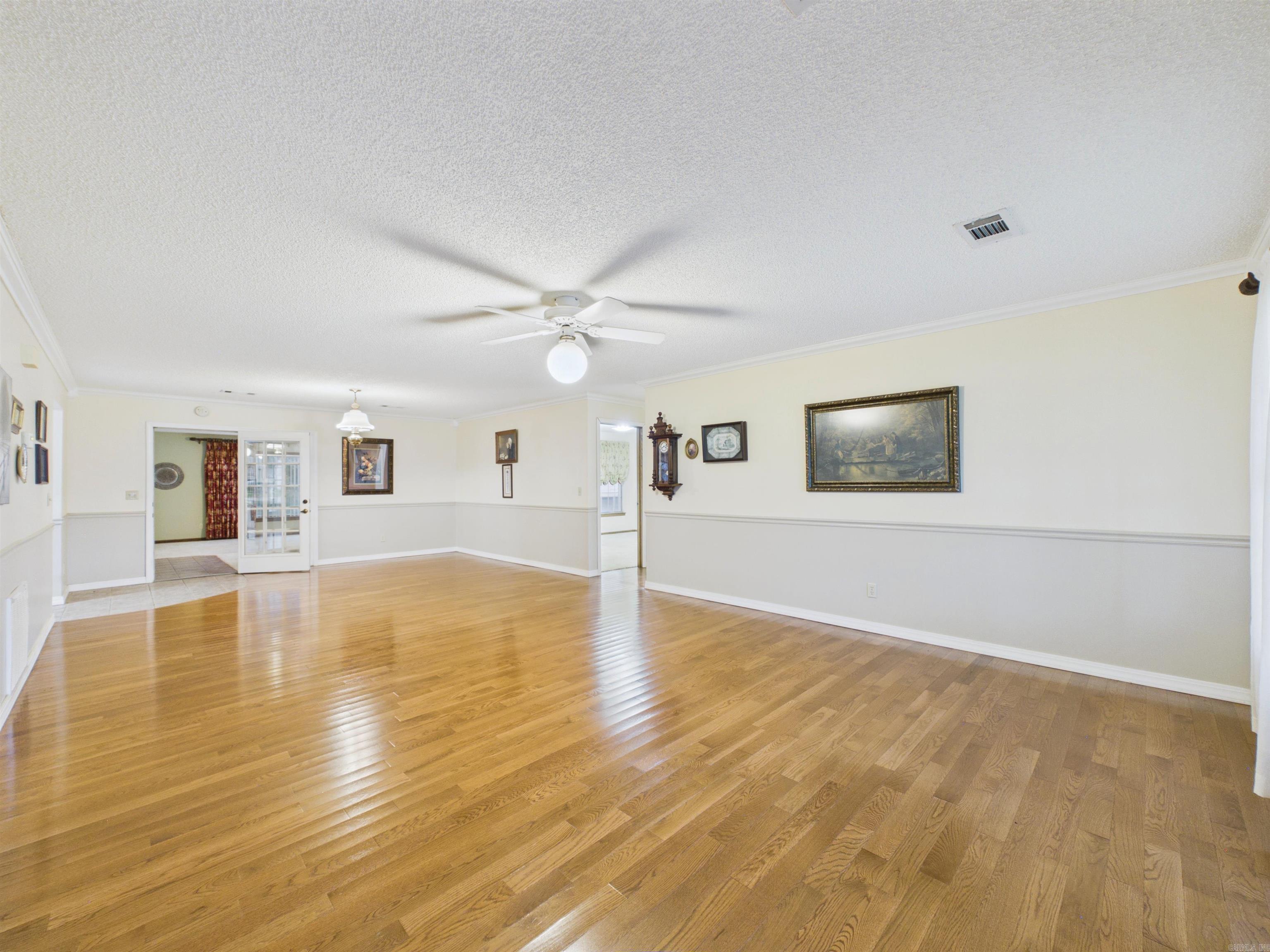 731 E Center Property Photo 7