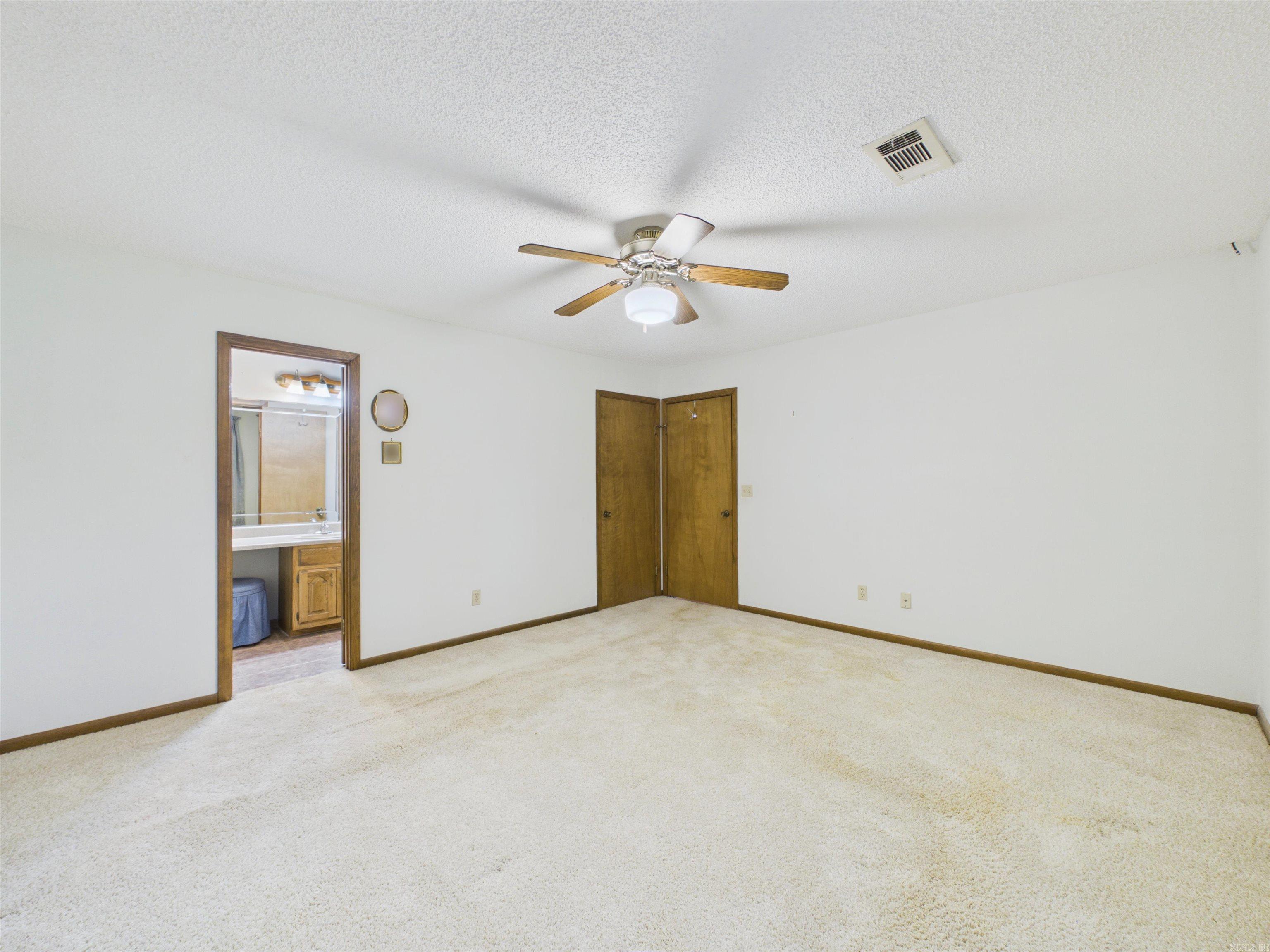 731 E Center Property Photo 20
