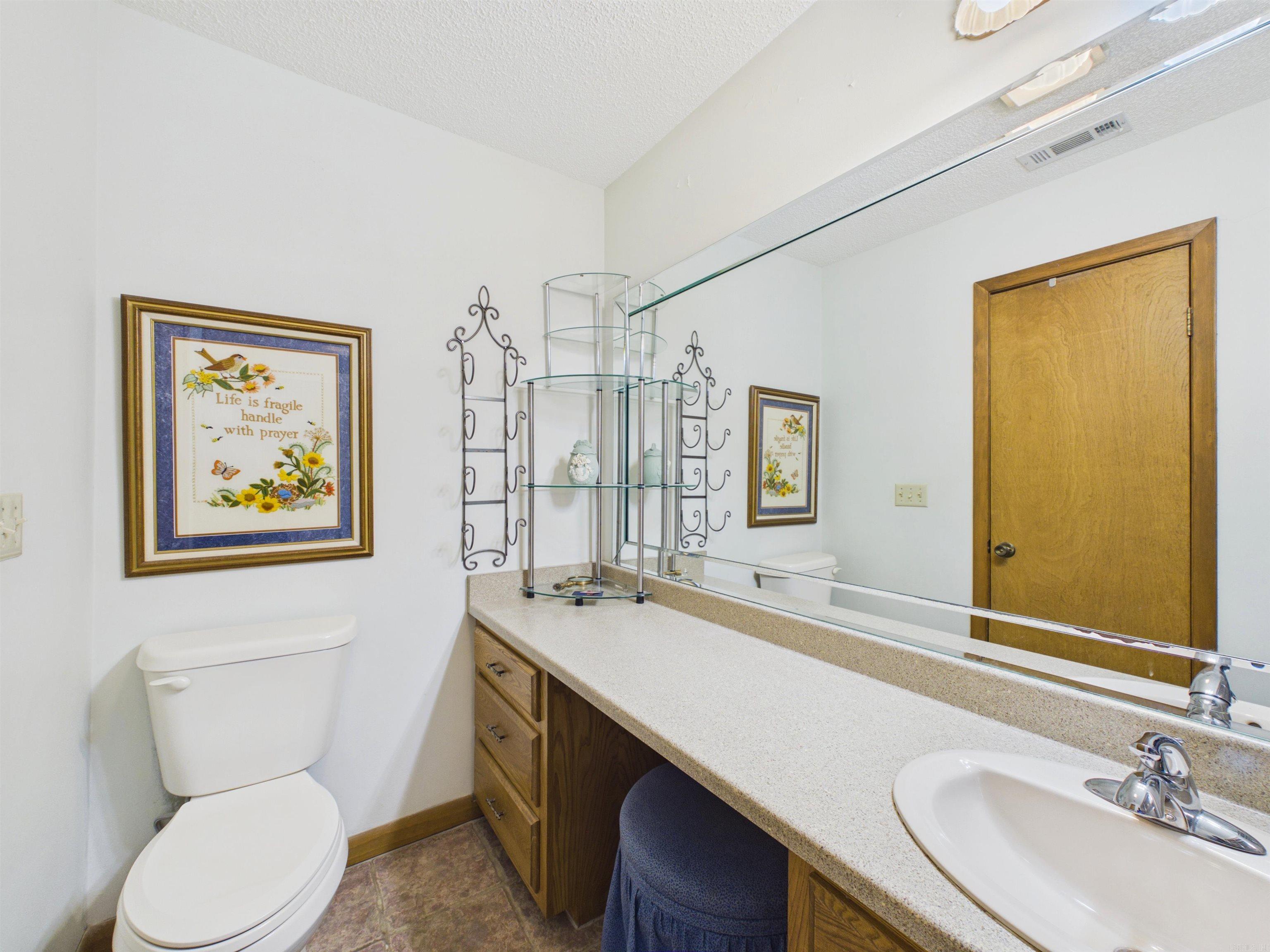 731 E Center Property Photo 23