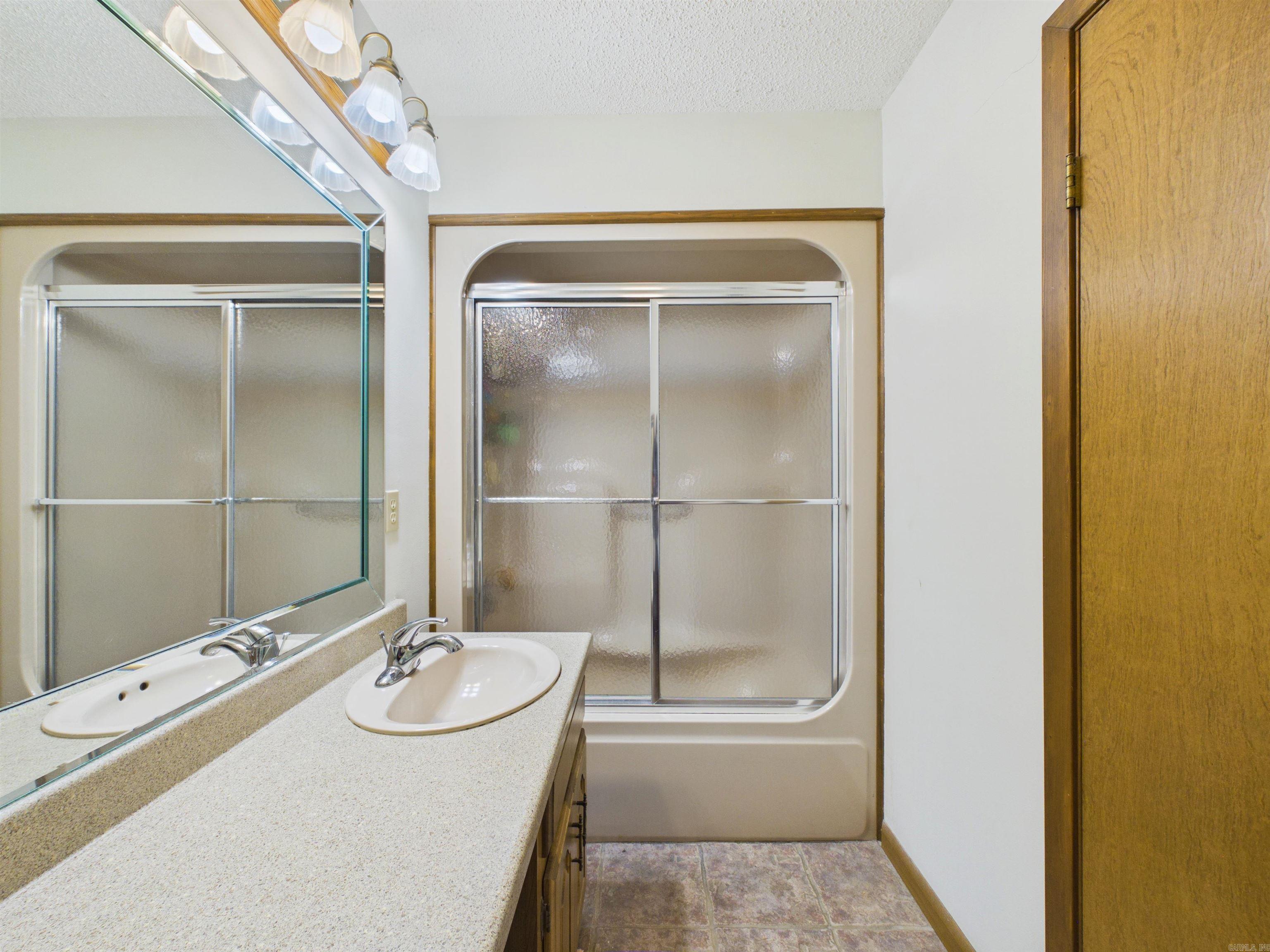 731 E Center Property Photo 24