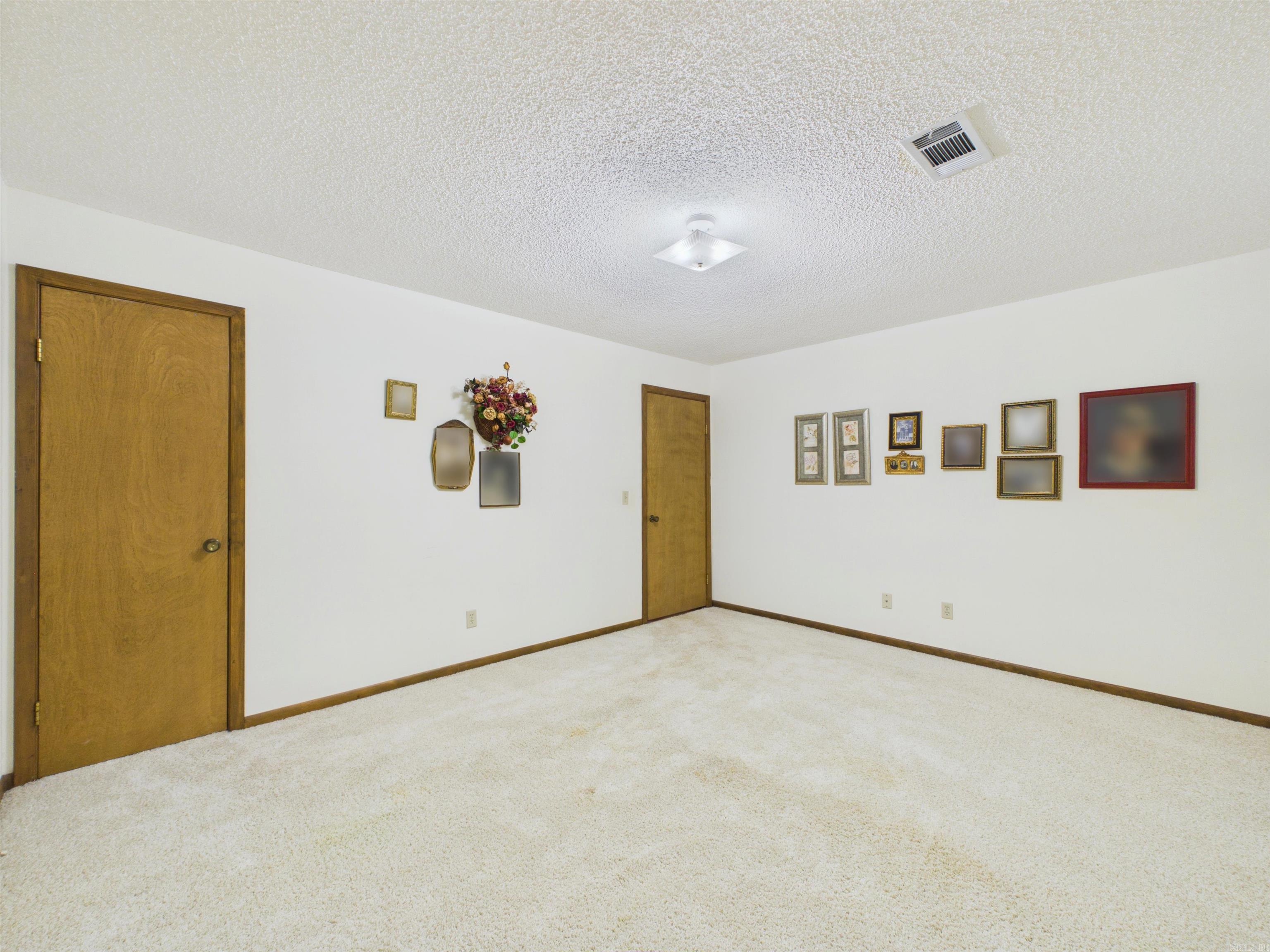 731 E Center Property Photo 29