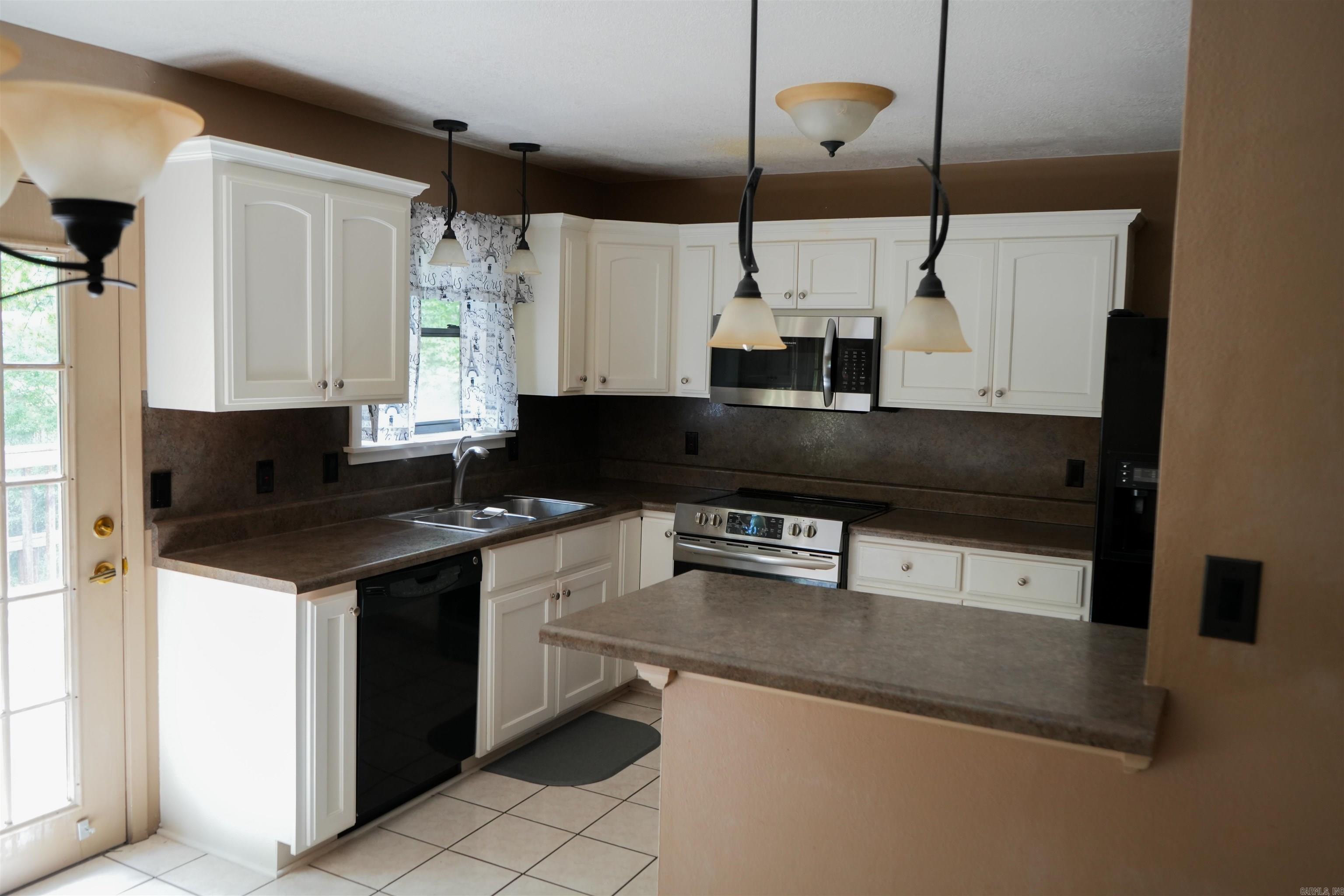 10715 Excalibur Drive Property Photo 10