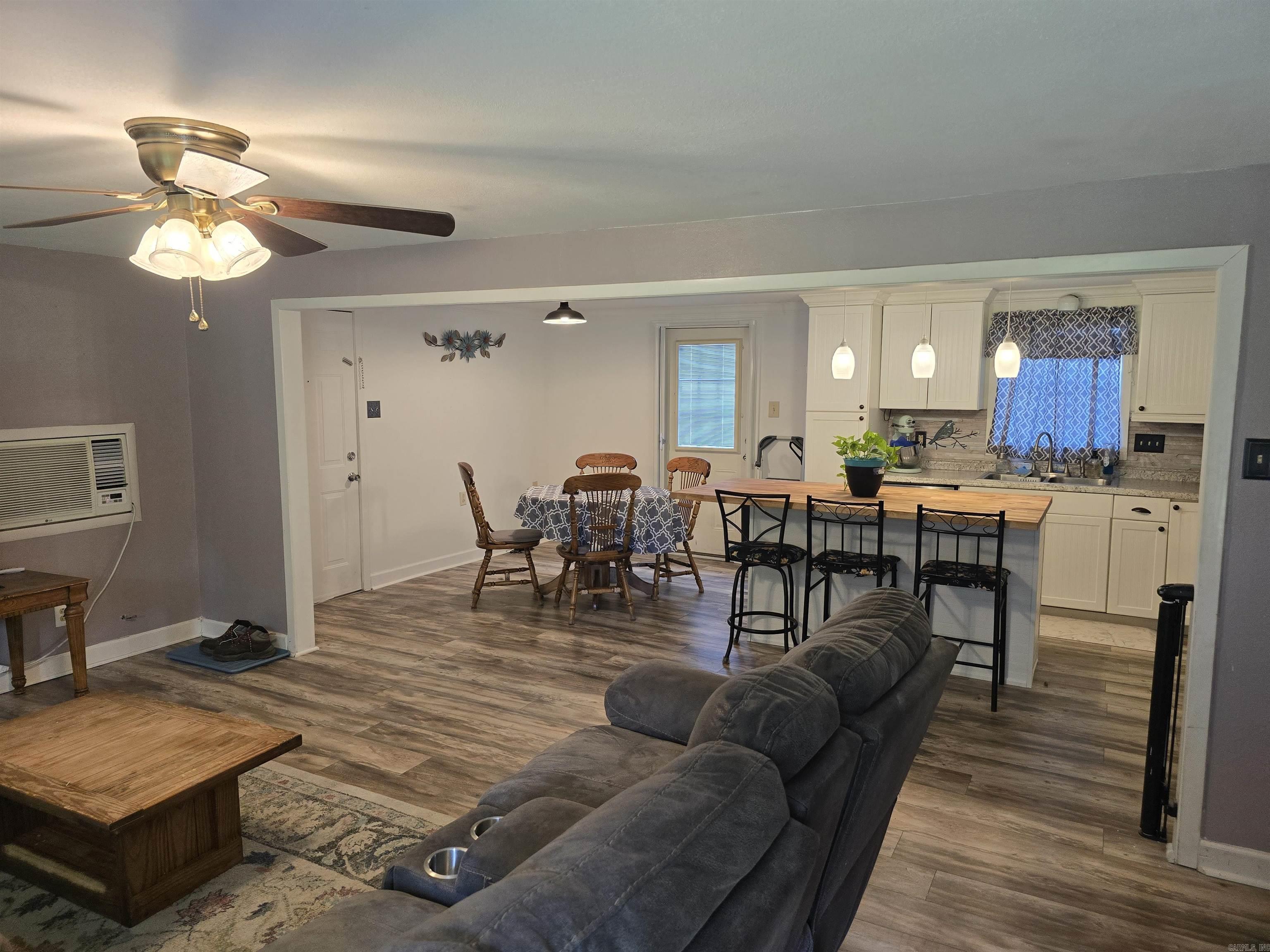 115 Jay Street Property Photo 5