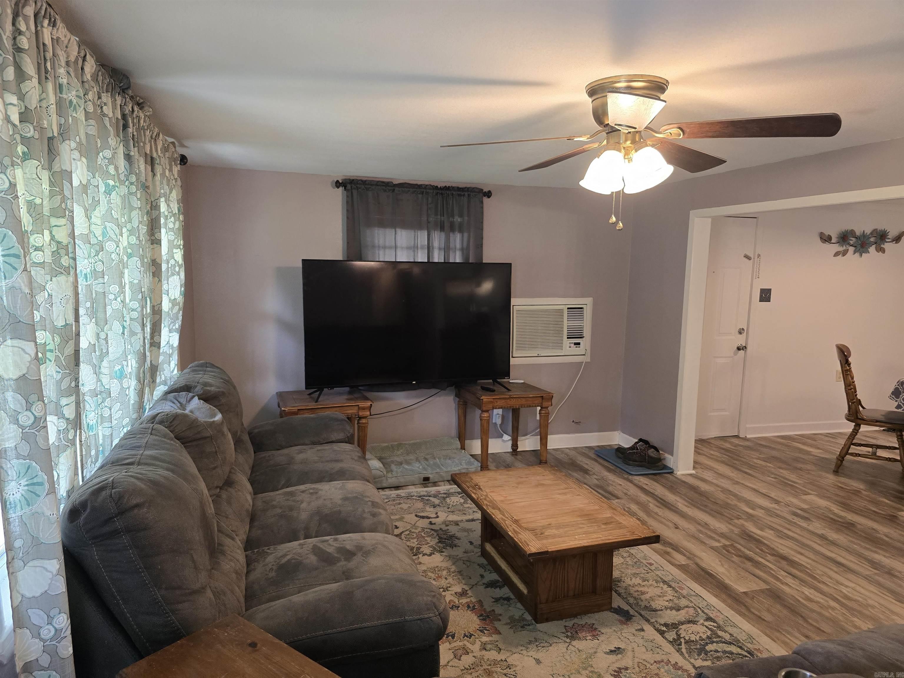115 Jay Street Property Photo 6
