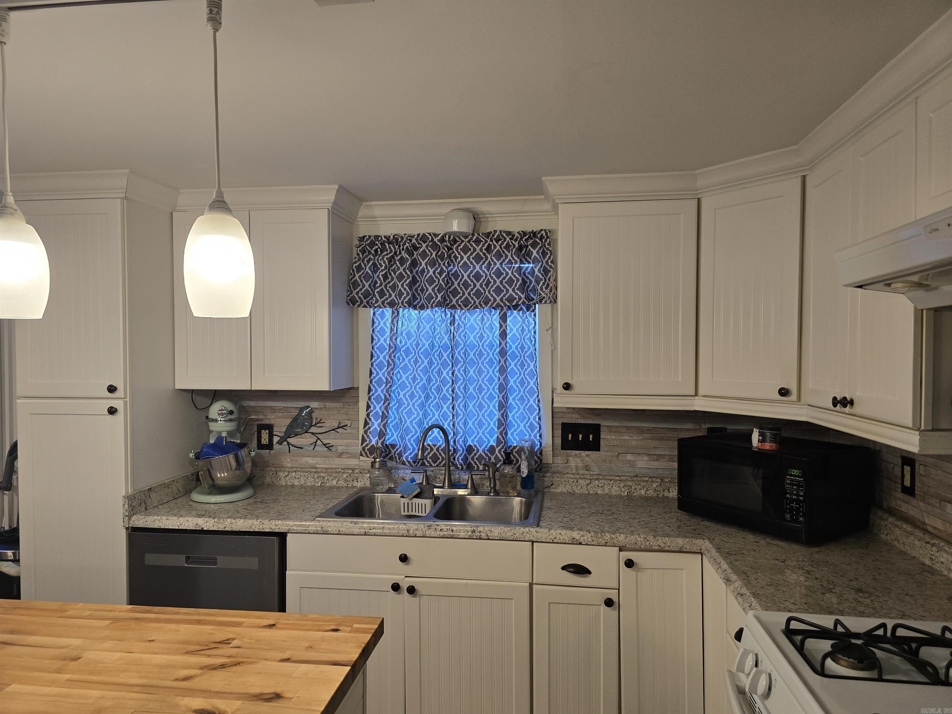 115 Jay Street Property Photo 10