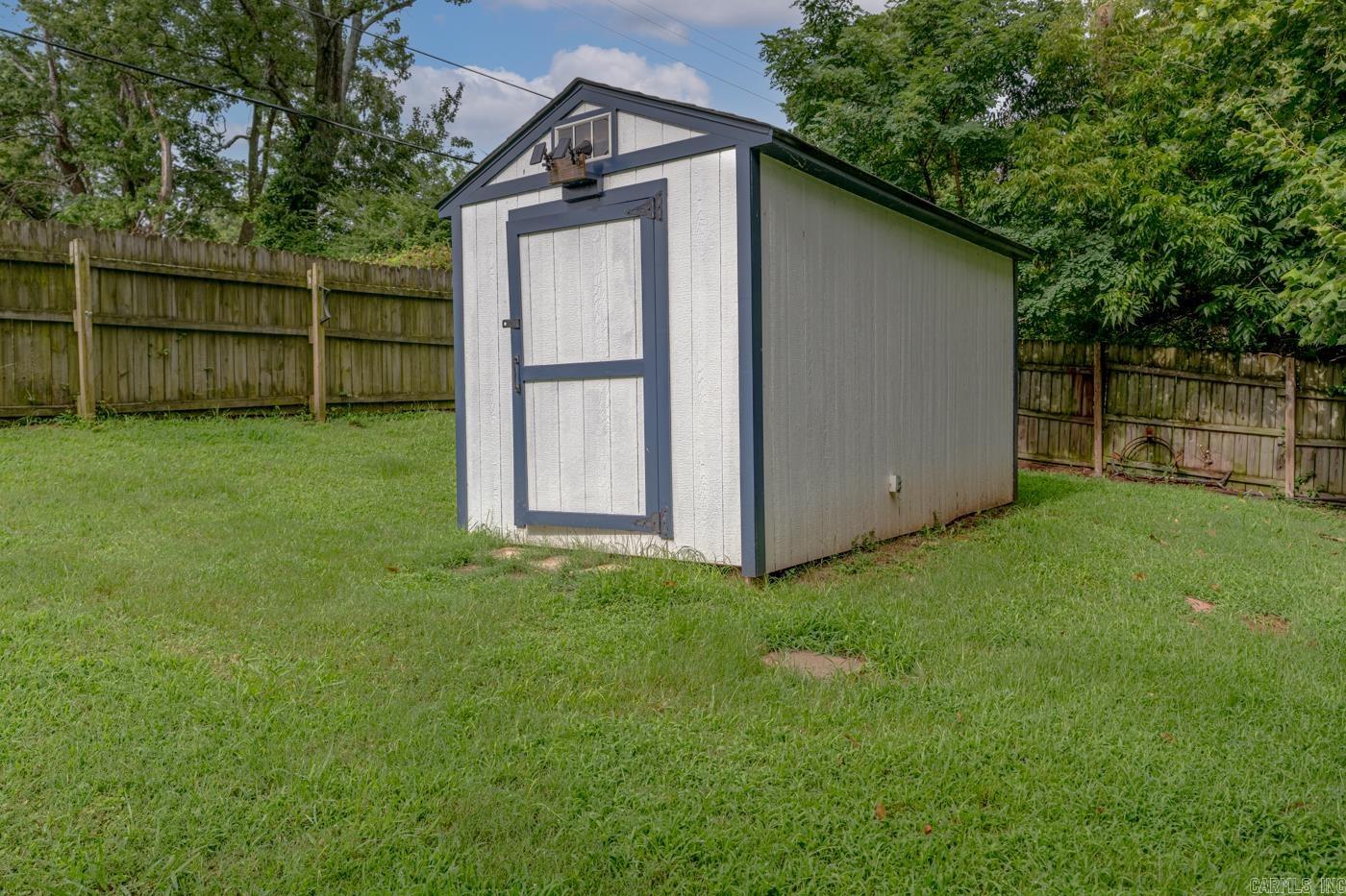 723 Valley Dr Property Photo 29