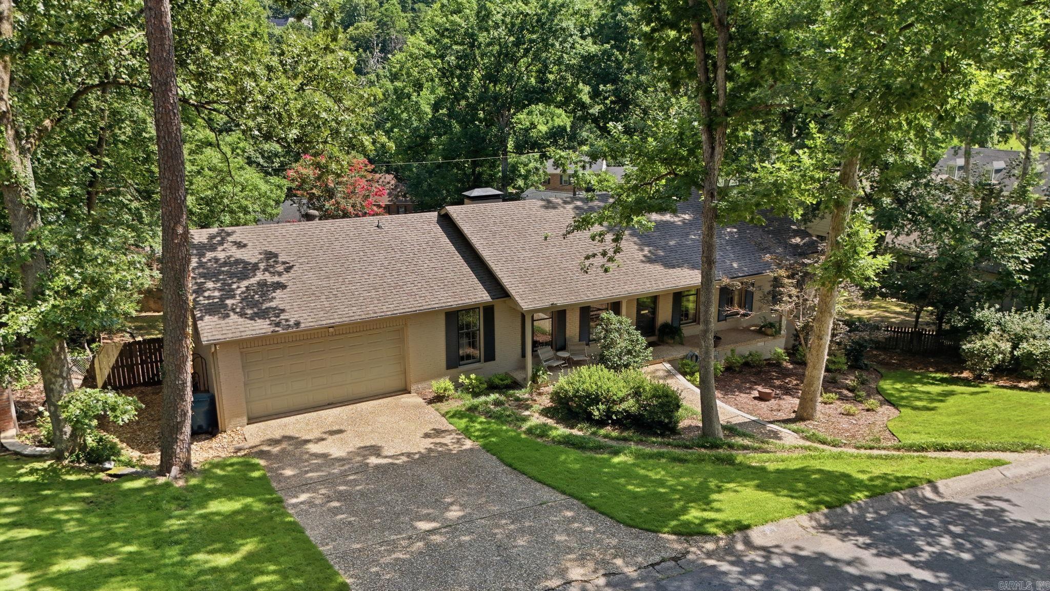 30 Foxhunt Trail Property Photo 1
