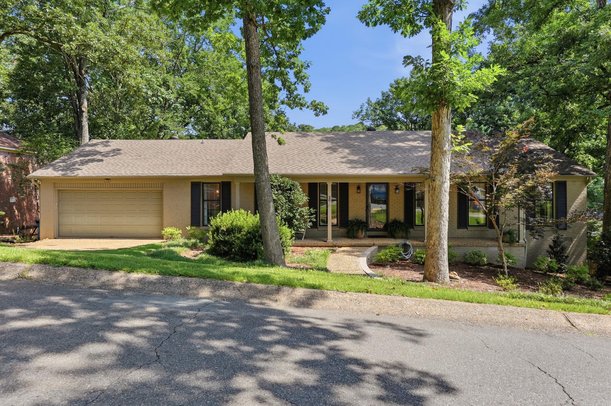 30 Foxhunt Trail Property Photo 6