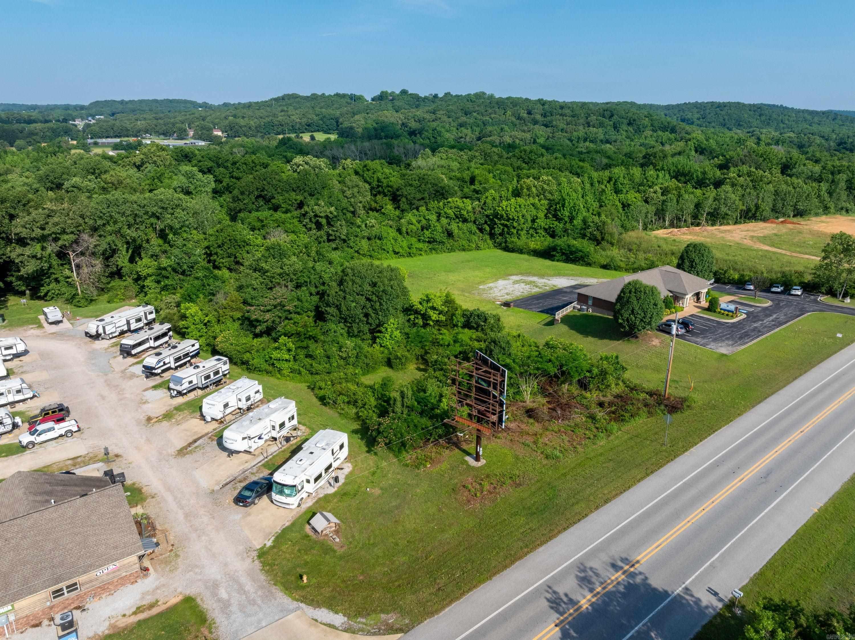 Barnett Dr Property Photo 3