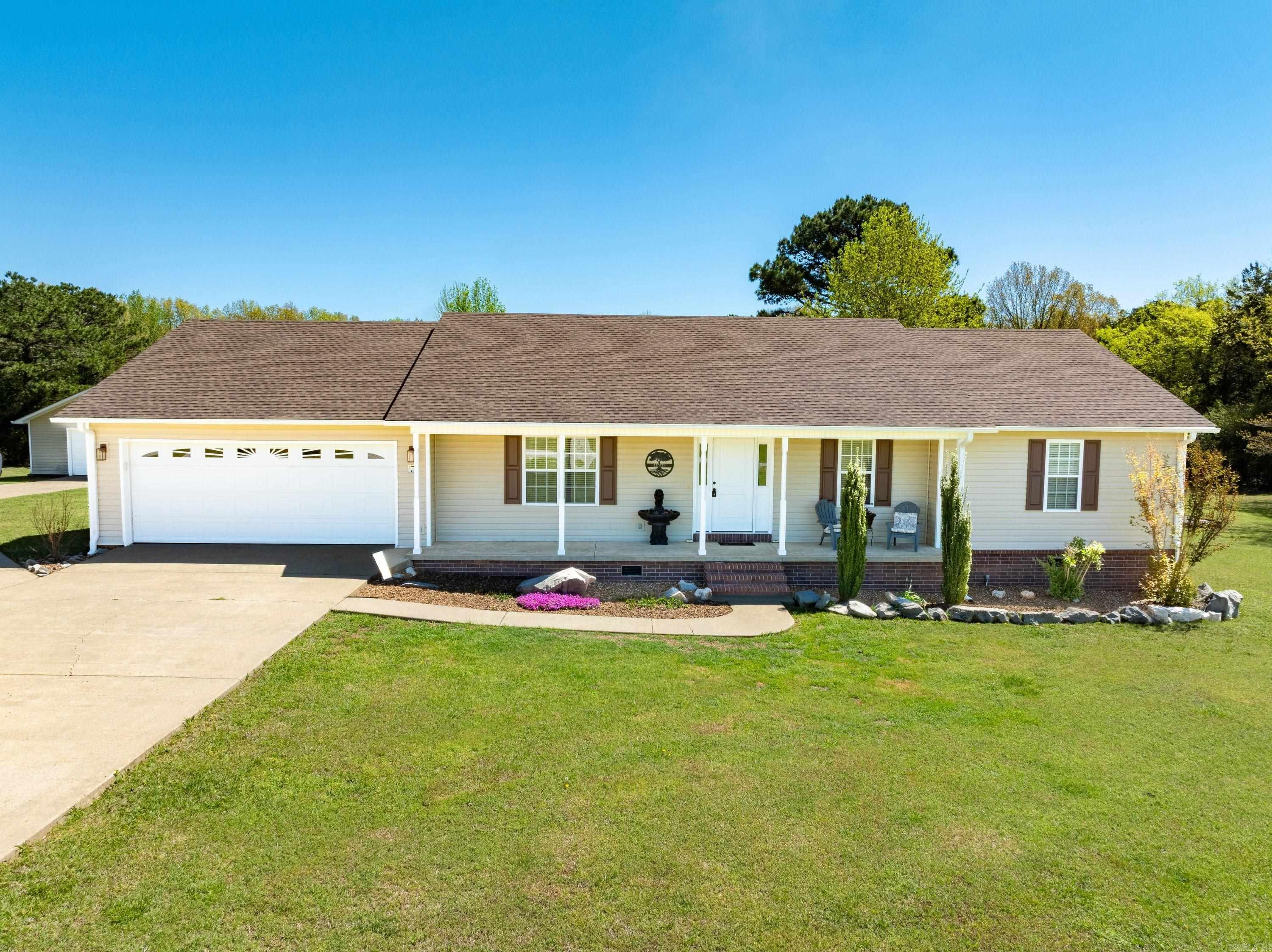 3 Jace Lane Property Photo 1