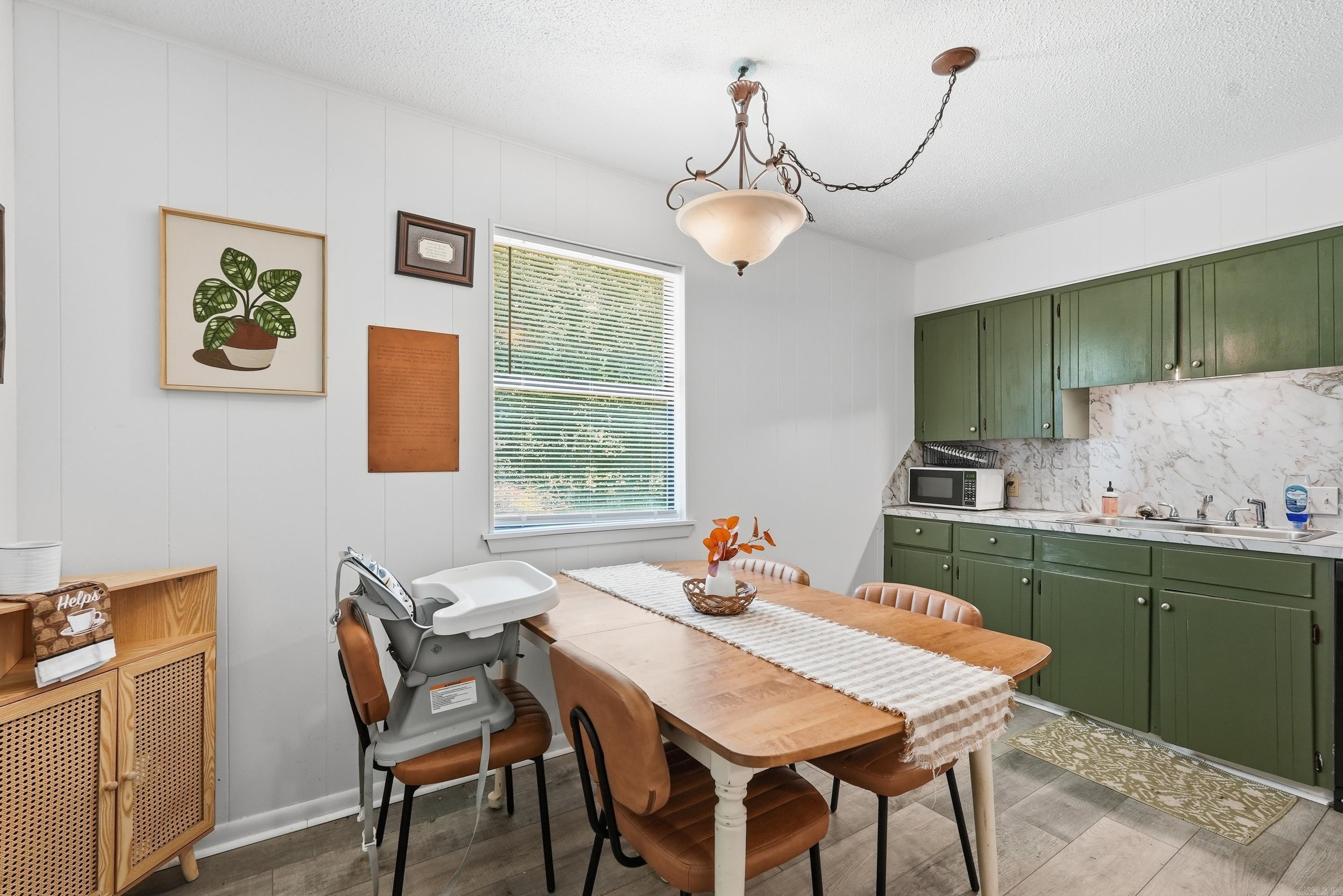 401 Durham Street Property Photo 8