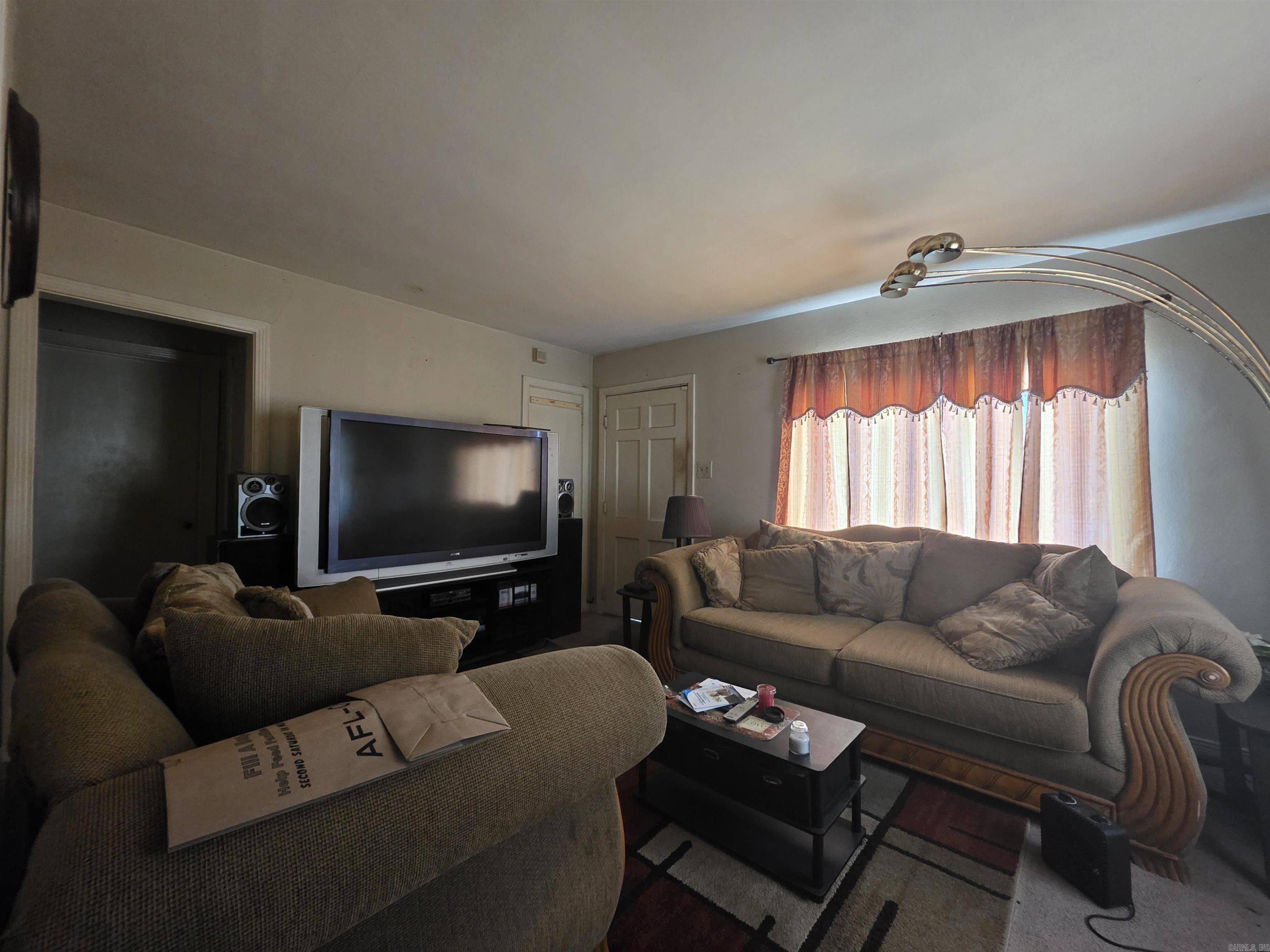 2 Wright Circle Property Photo 2
