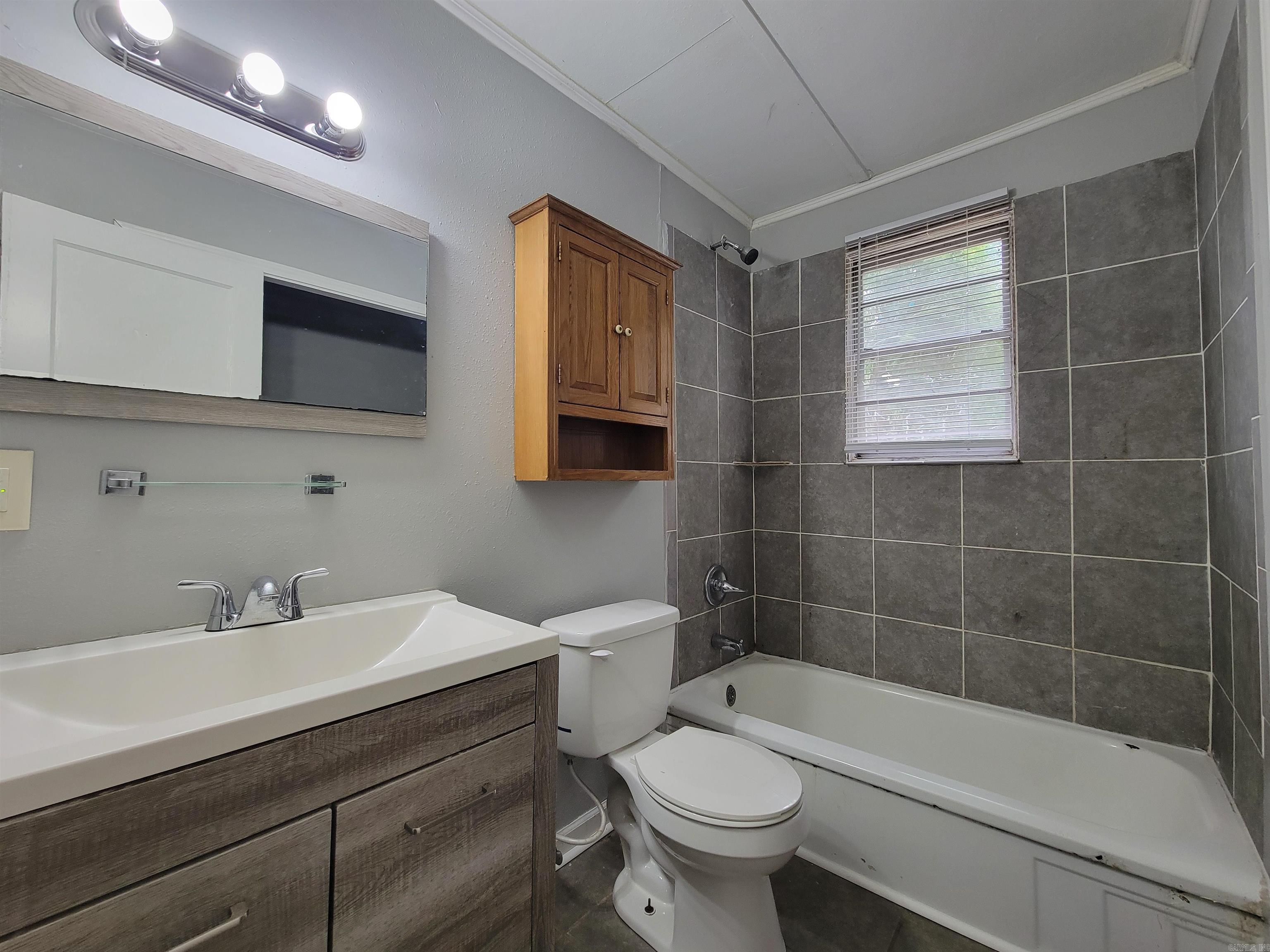 100 Wilson Street Property Photo 8