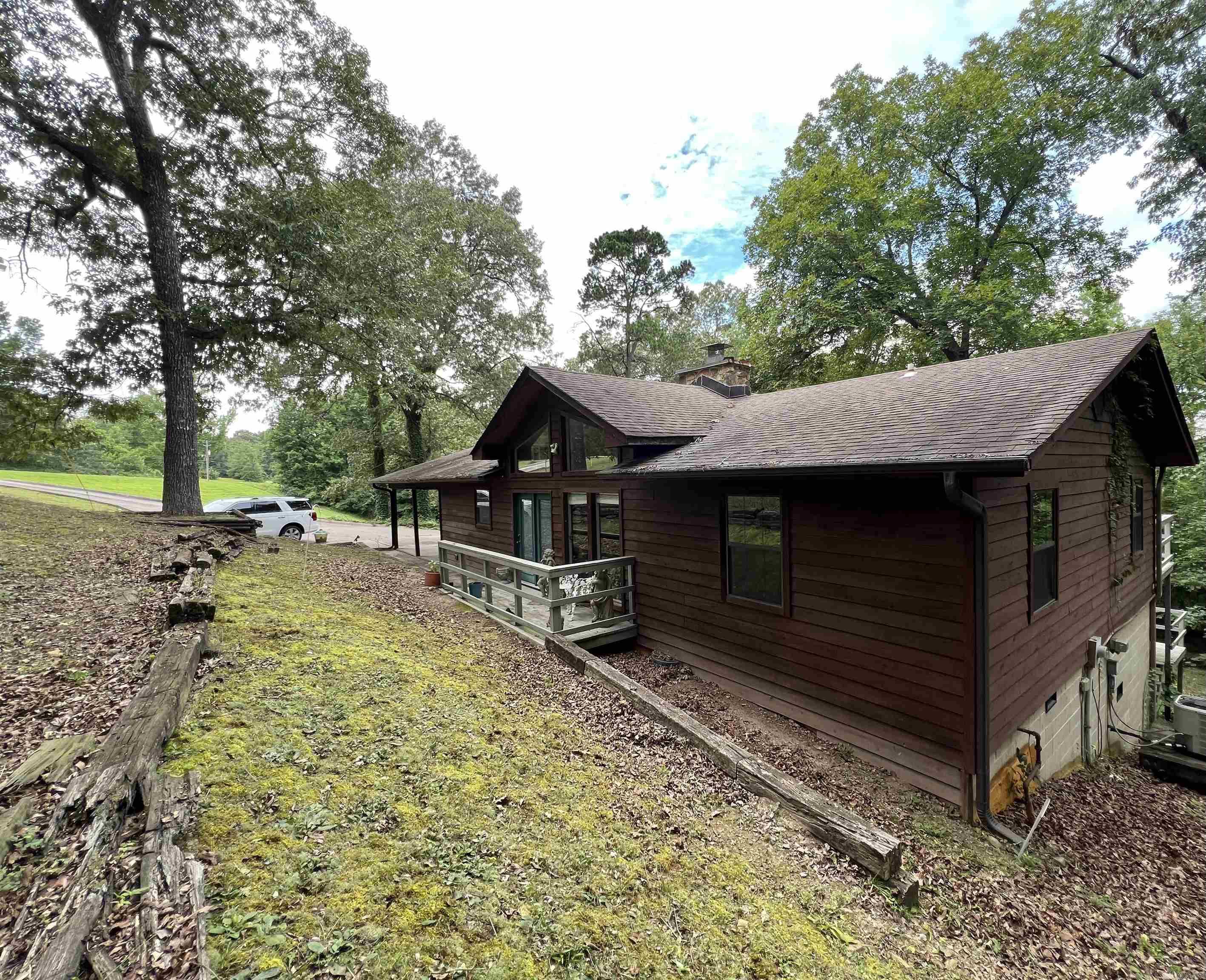 606 Highway 70 E Property Photo 14