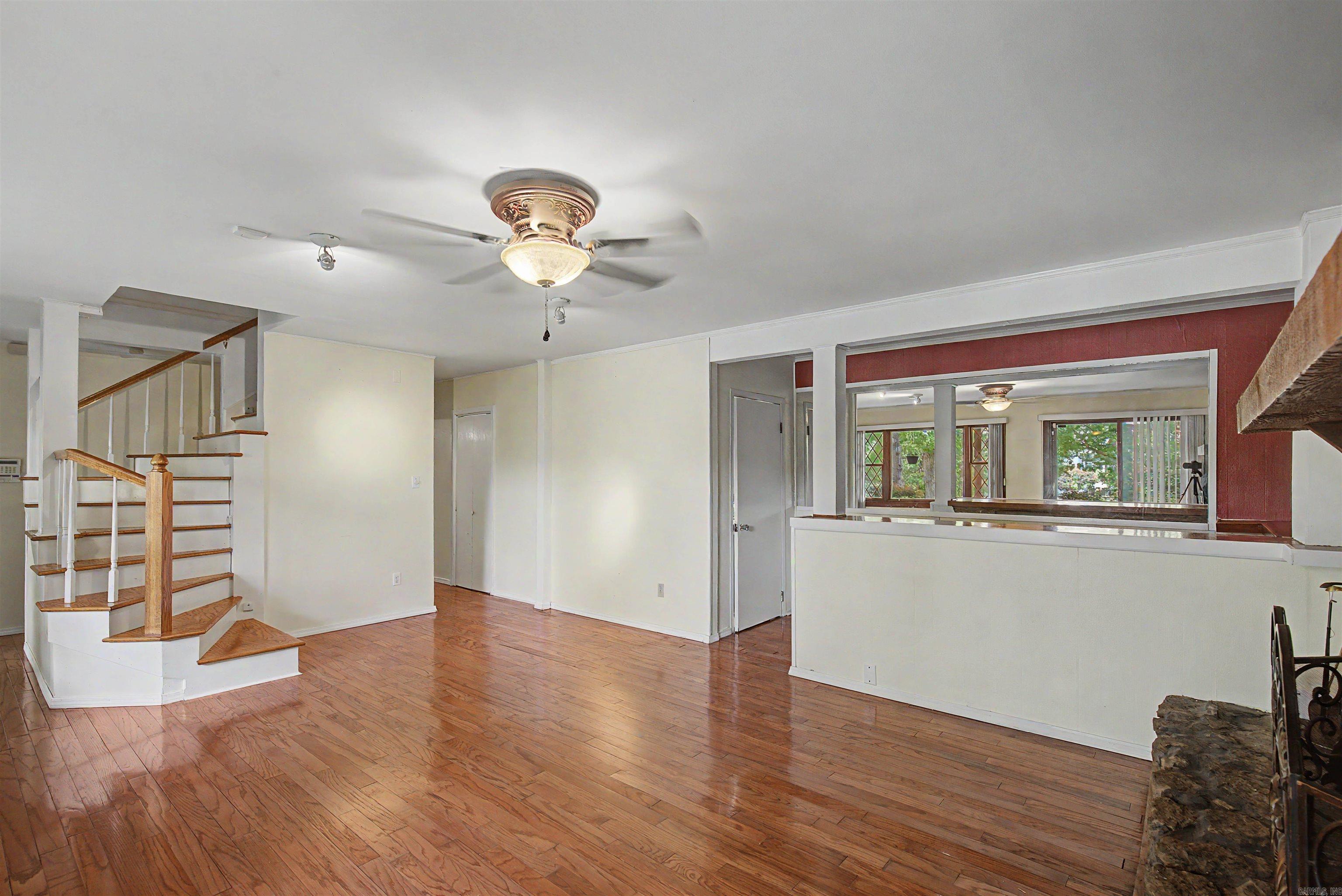 1926 Waterside Drive Property Photo 10
