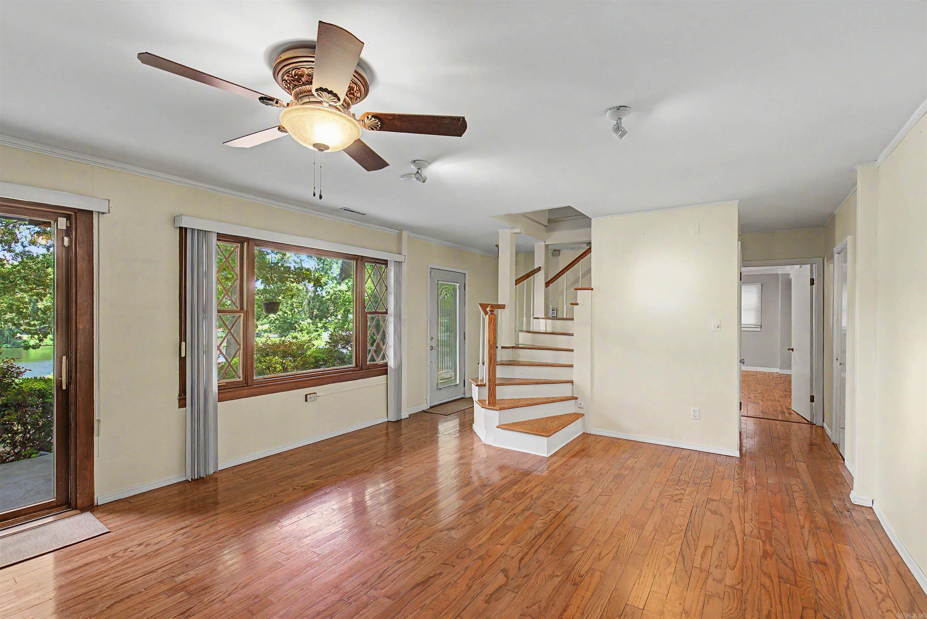 1926 Waterside Drive Property Photo 11