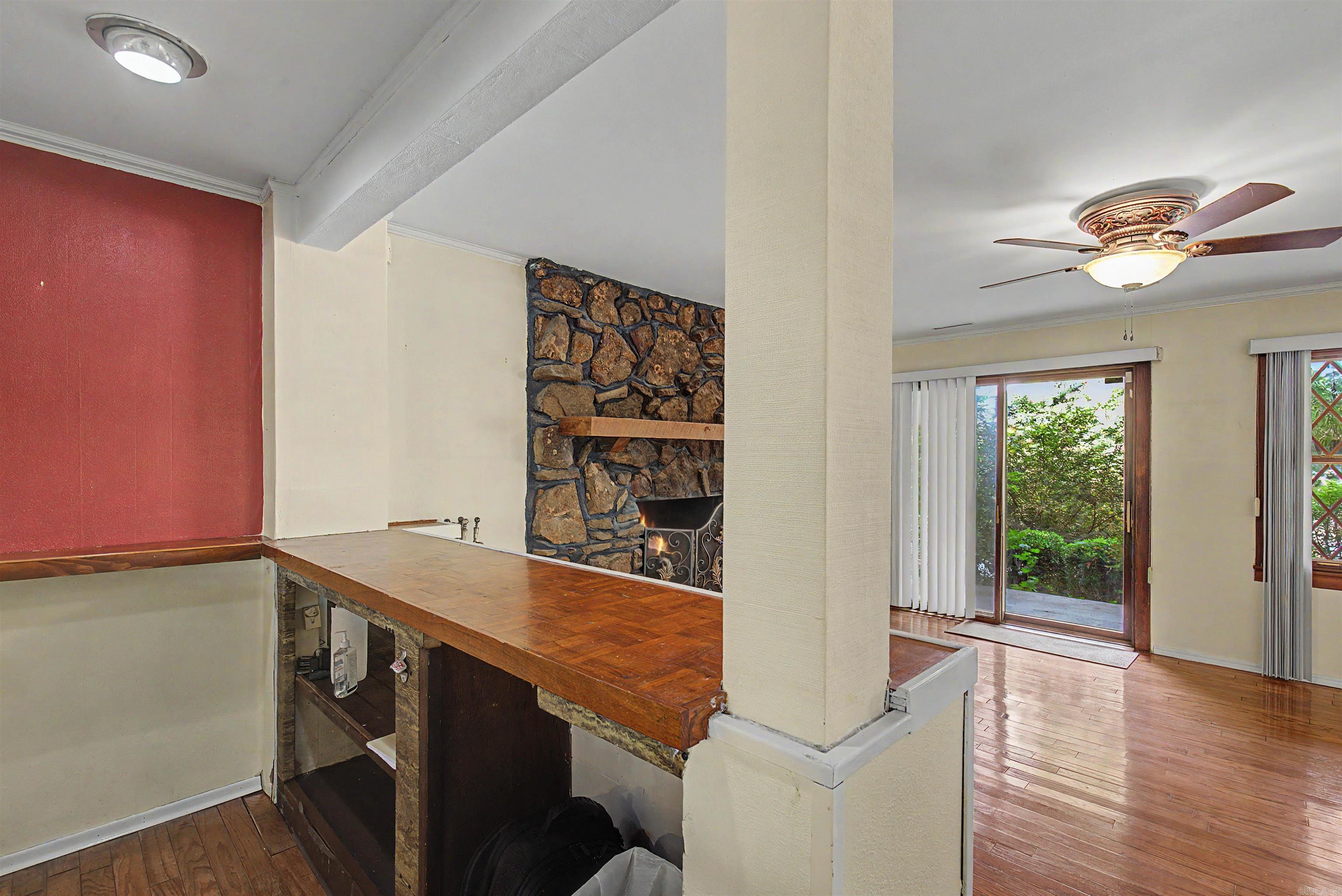 1926 Waterside Drive Property Photo 12