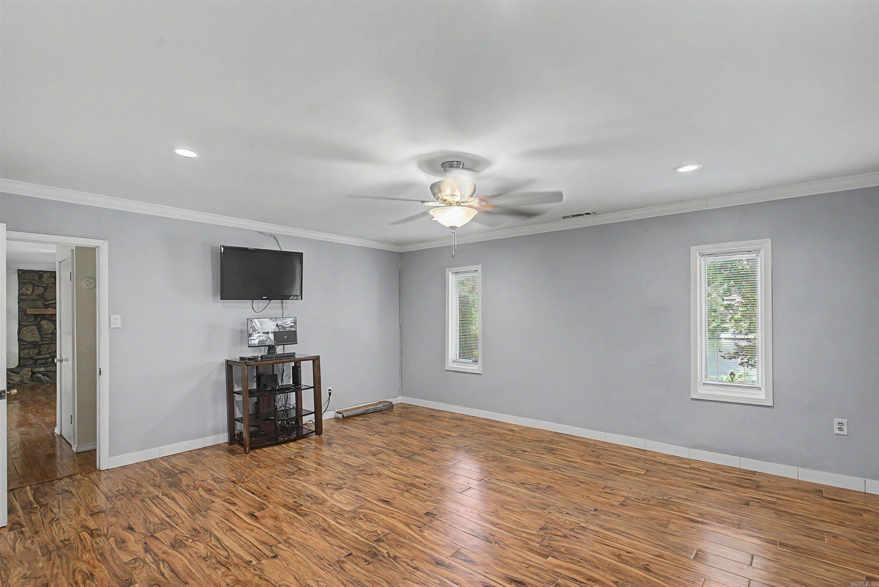 1926 Waterside Drive Property Photo 15