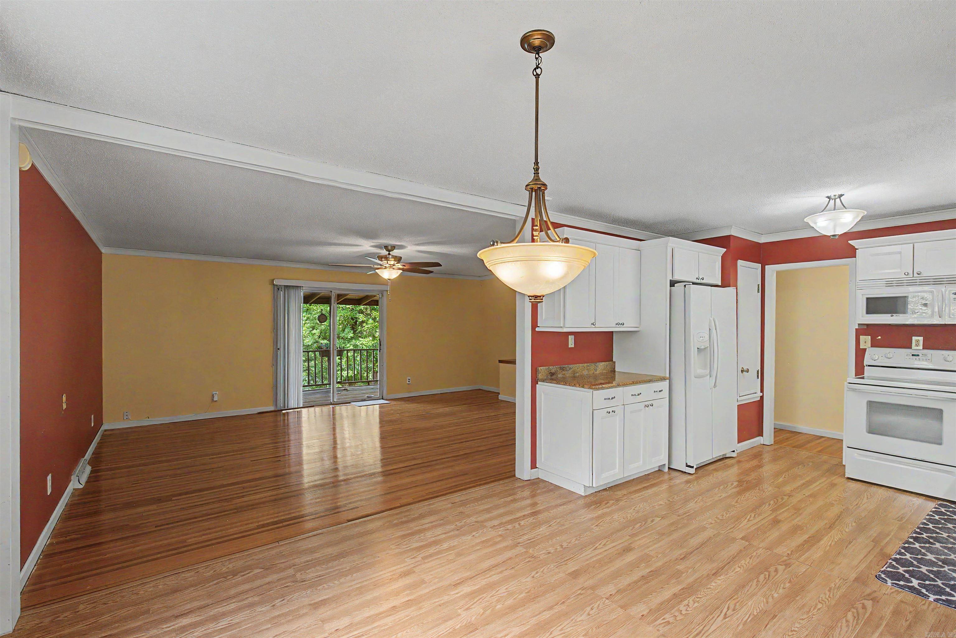 1926 Waterside Drive Property Photo 21