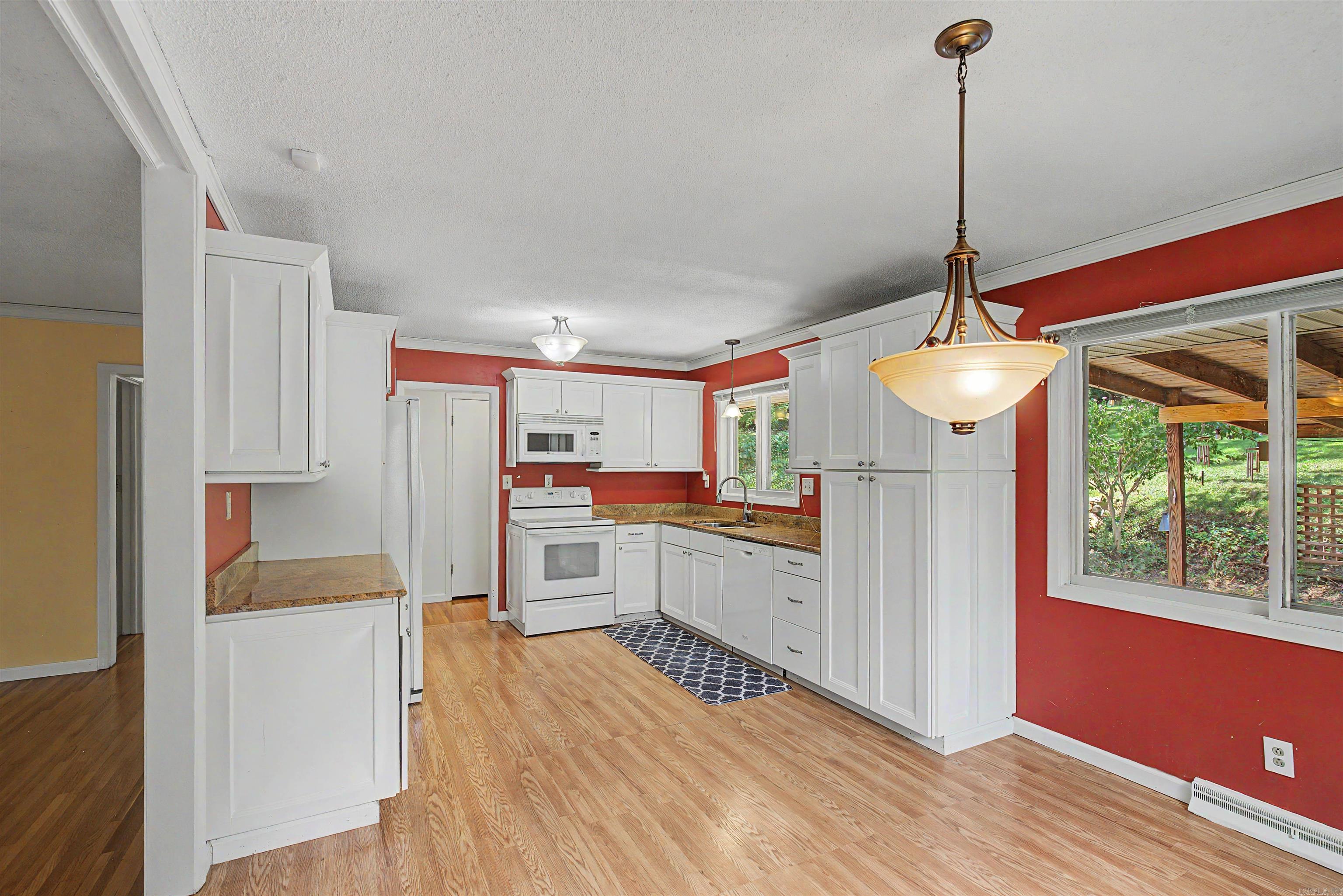 1926 Waterside Drive Property Photo 22