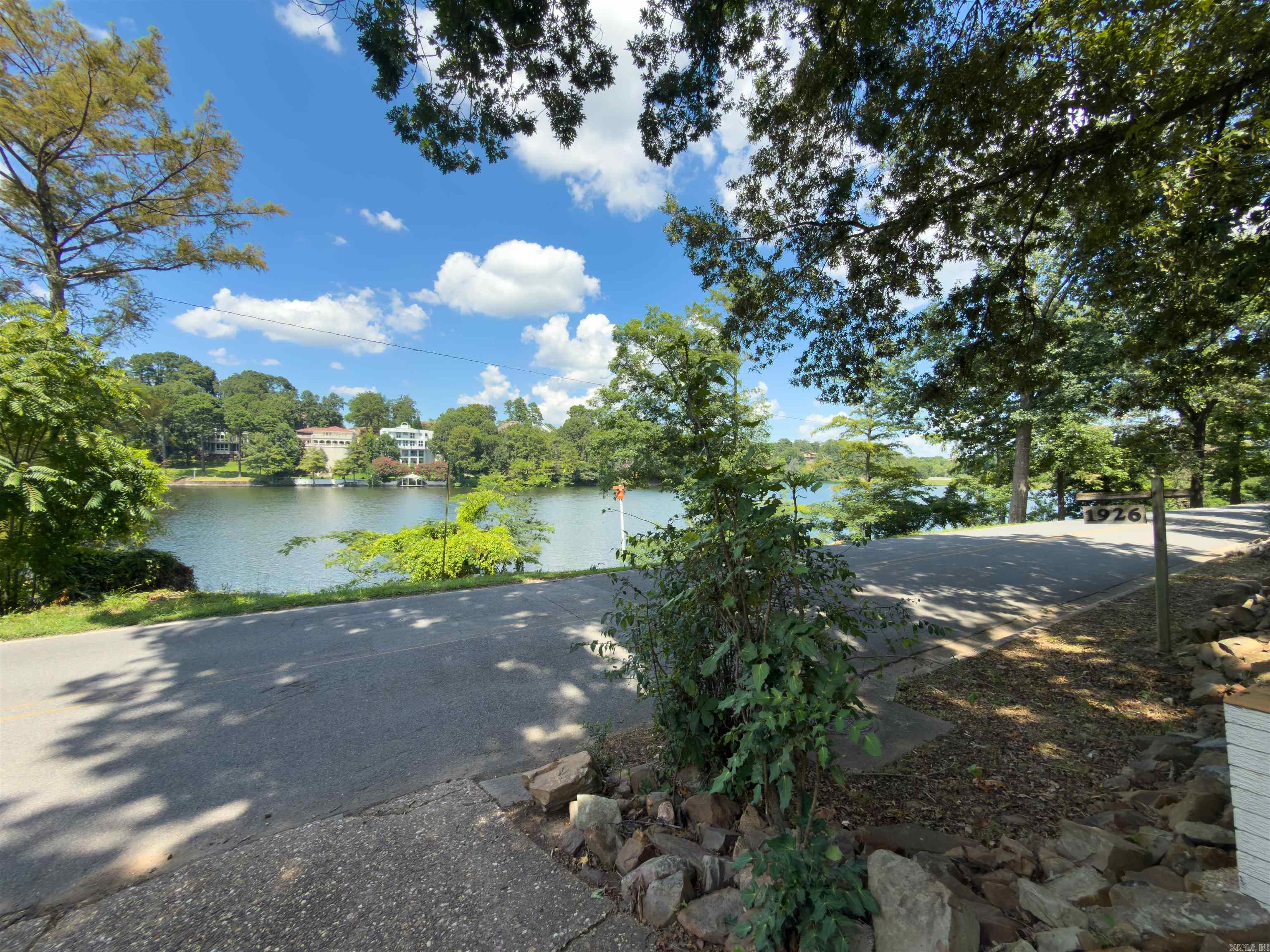 1926 Waterside Drive Property Photo 36