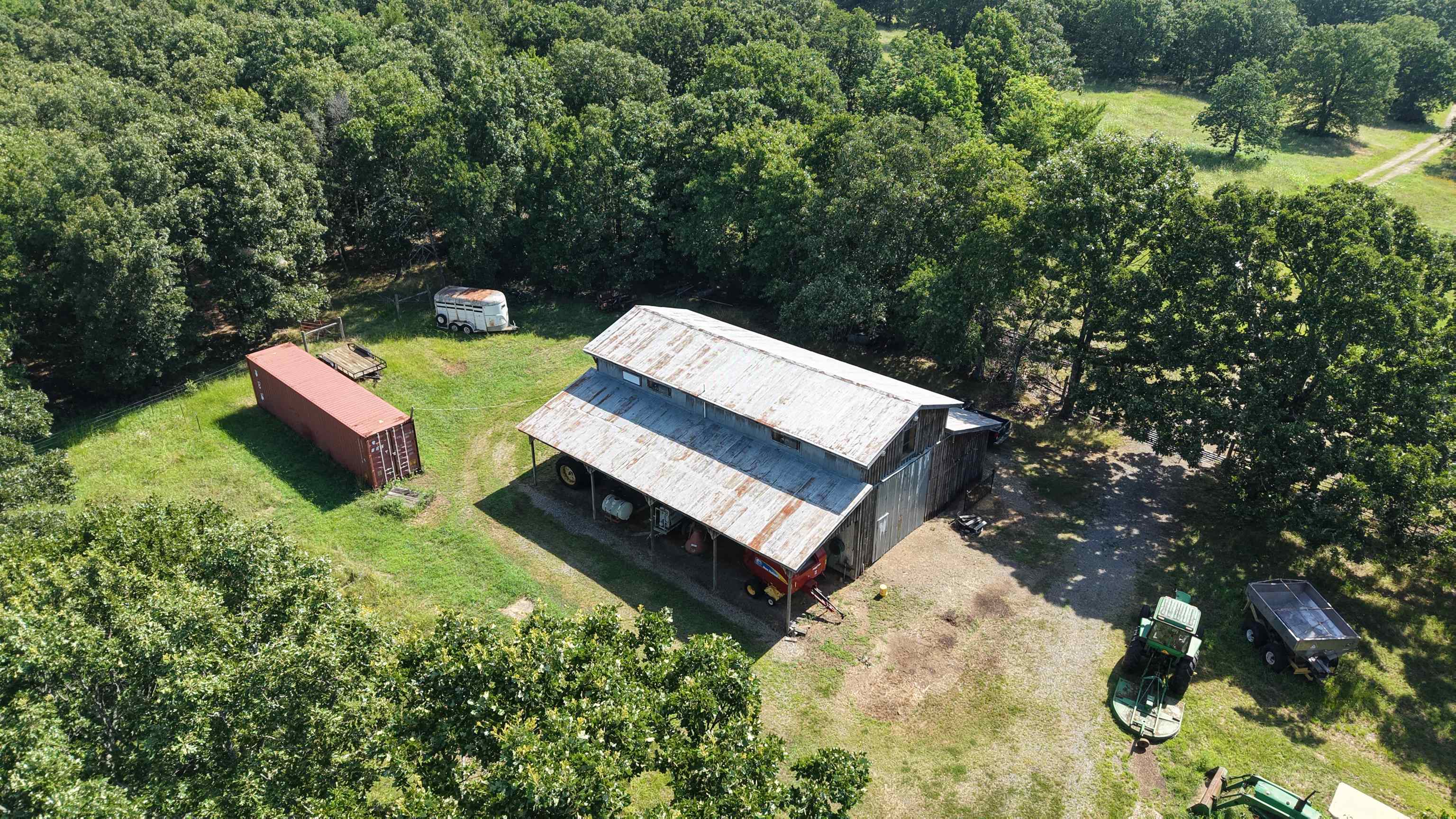 312 Jackson County Road 2 Property Photo 4