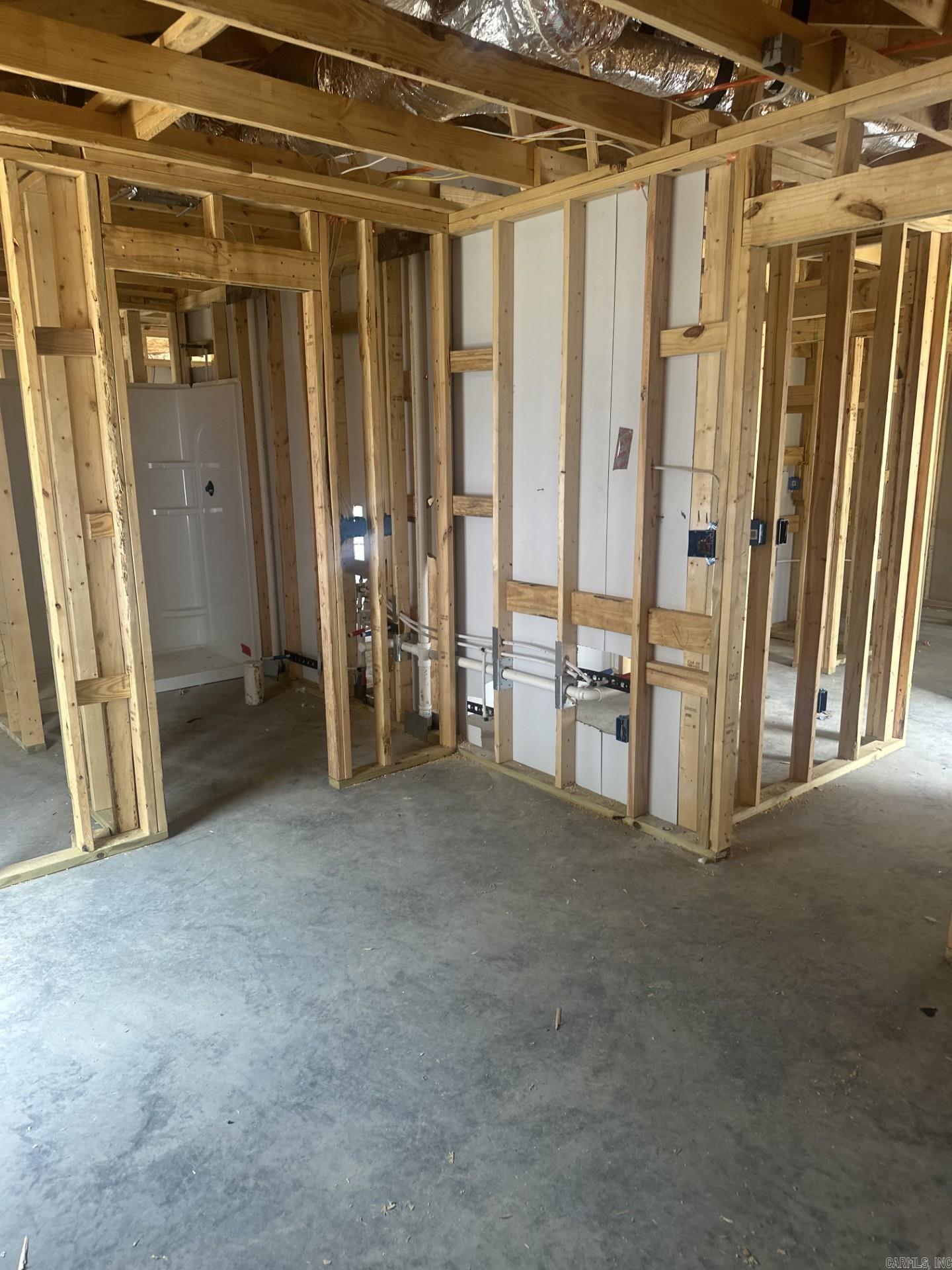 110 Lucy Lane Property Photo 4