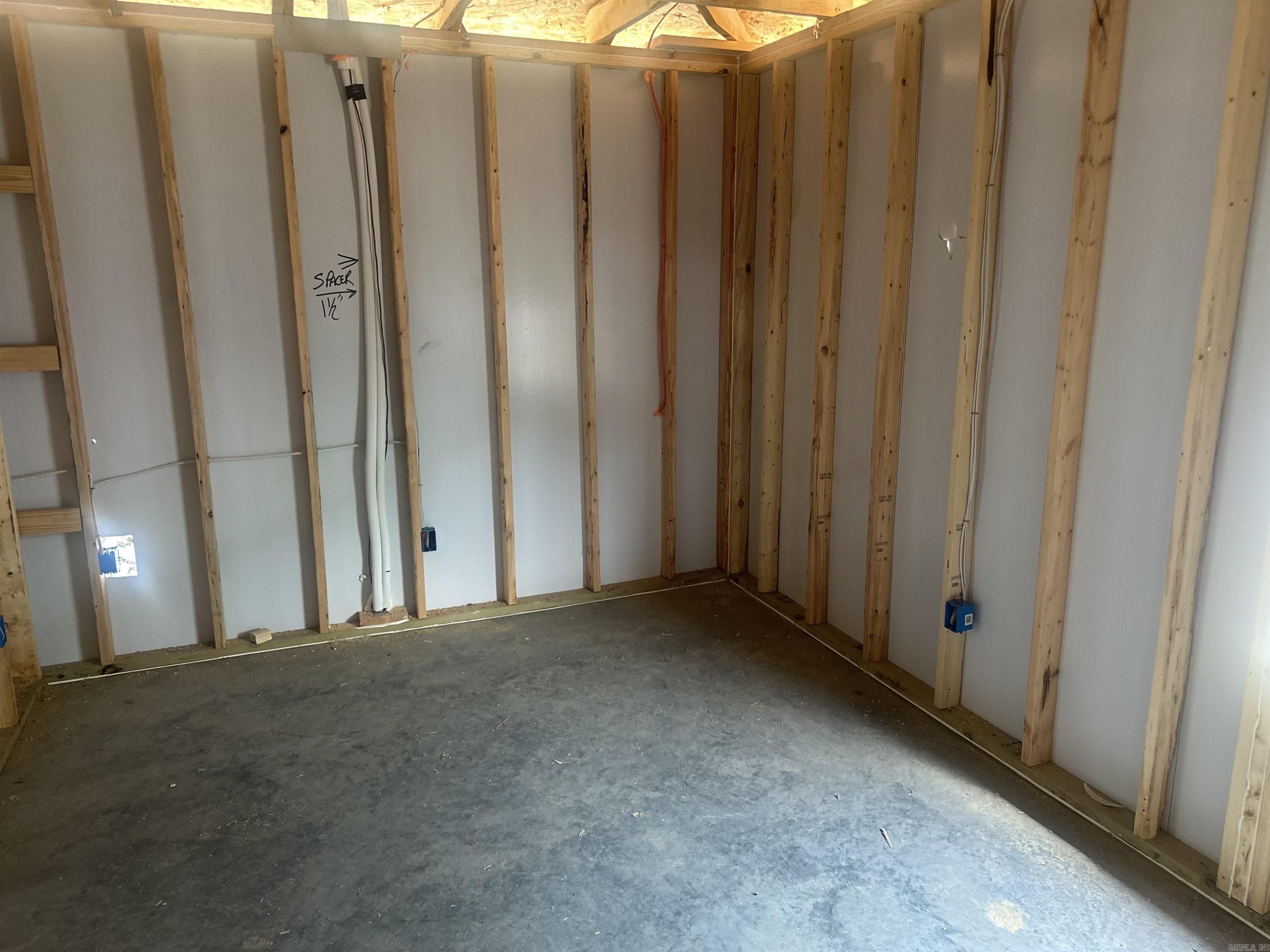 110 Lucy Lane Property Photo 7