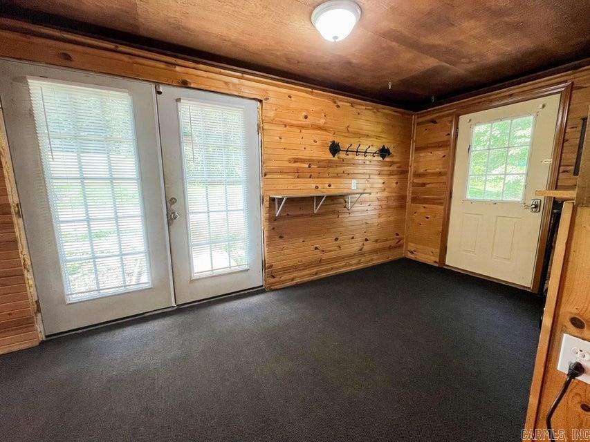 1023 Timber Ridge Road Property Photo 12
